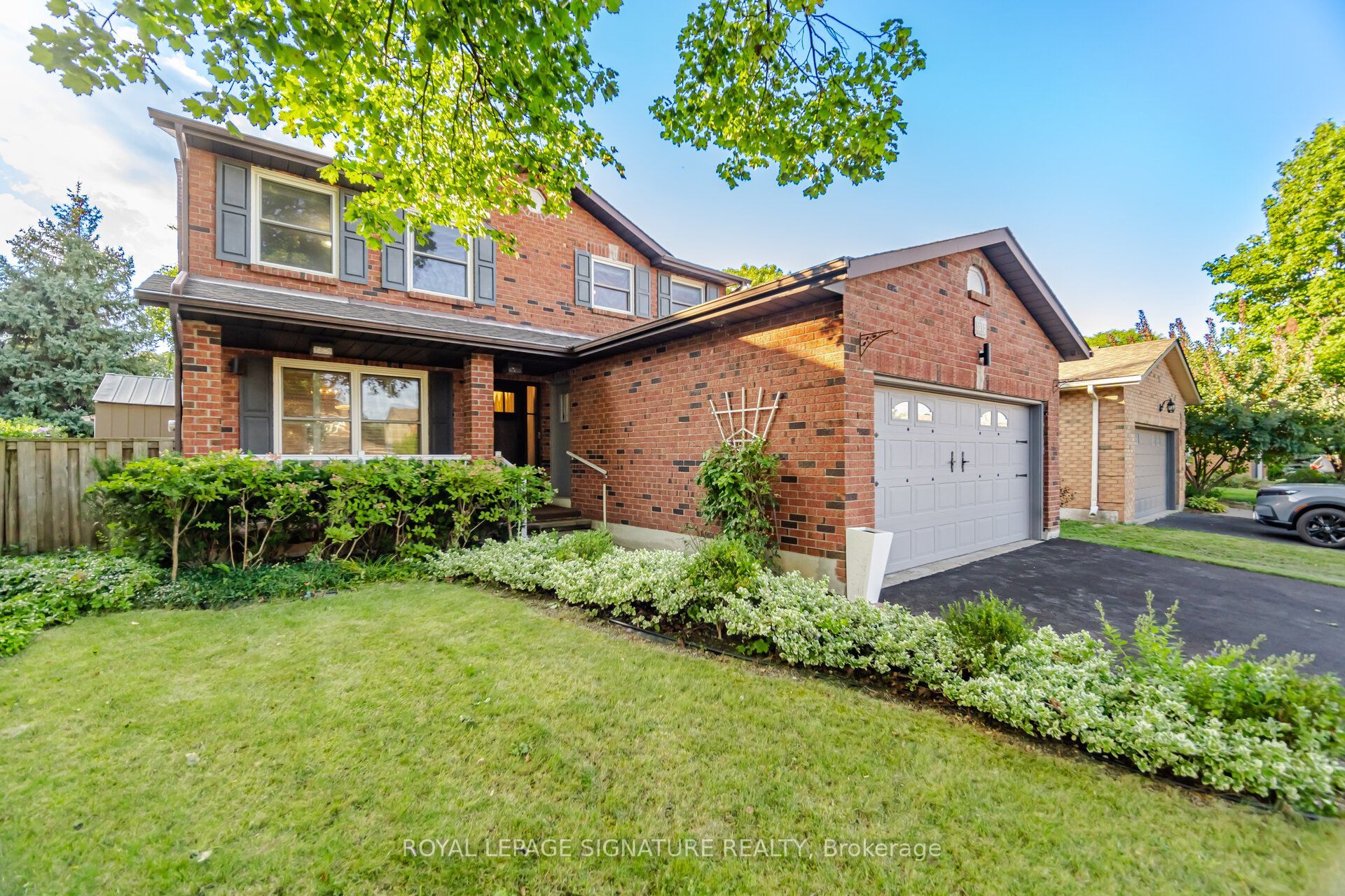 3217 Hazelwood Avenue, Burlington, ON L7M 2V3 photo 2