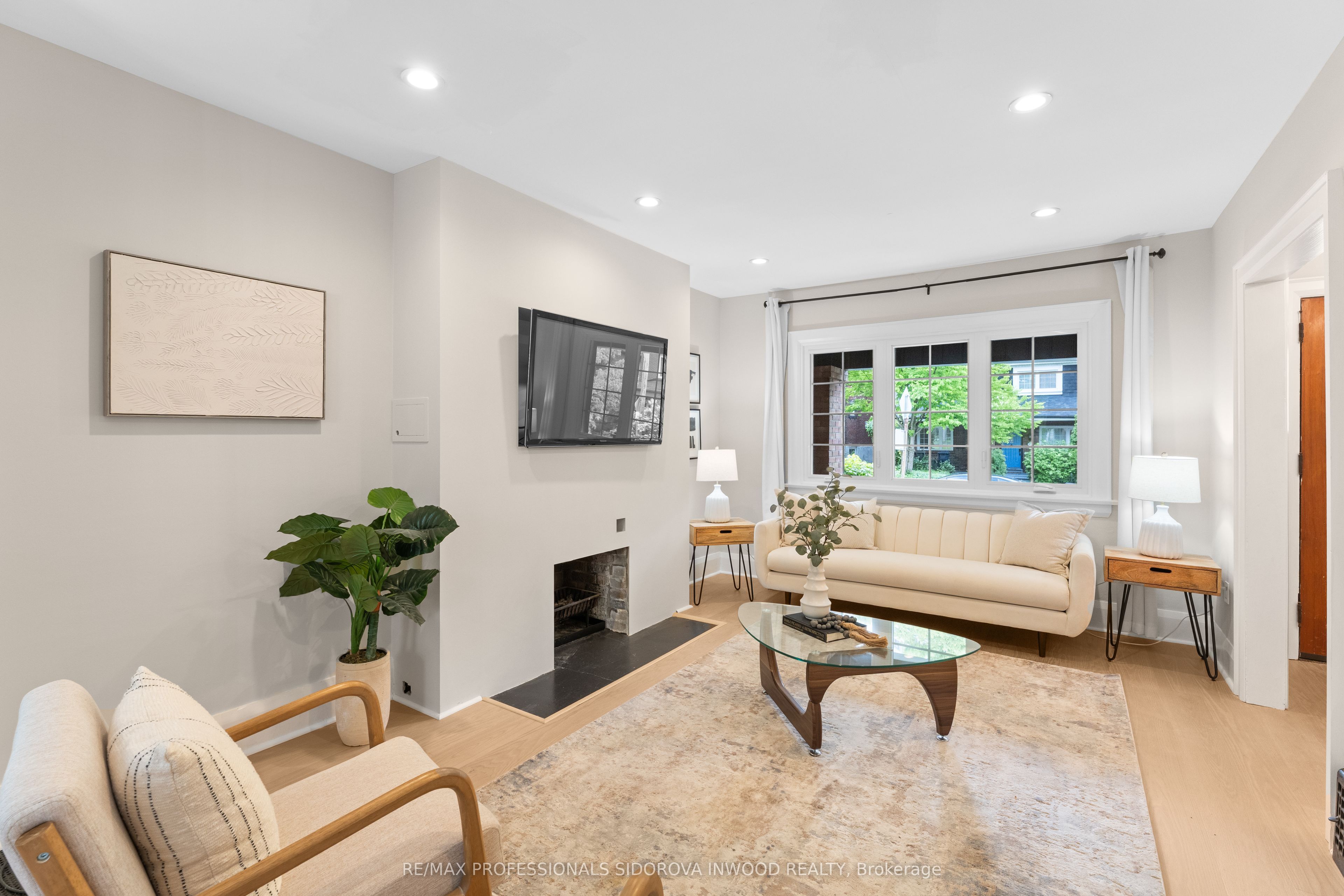 408 Glenlake Avenue, Toronto, ON M6P 1G7 photo 2