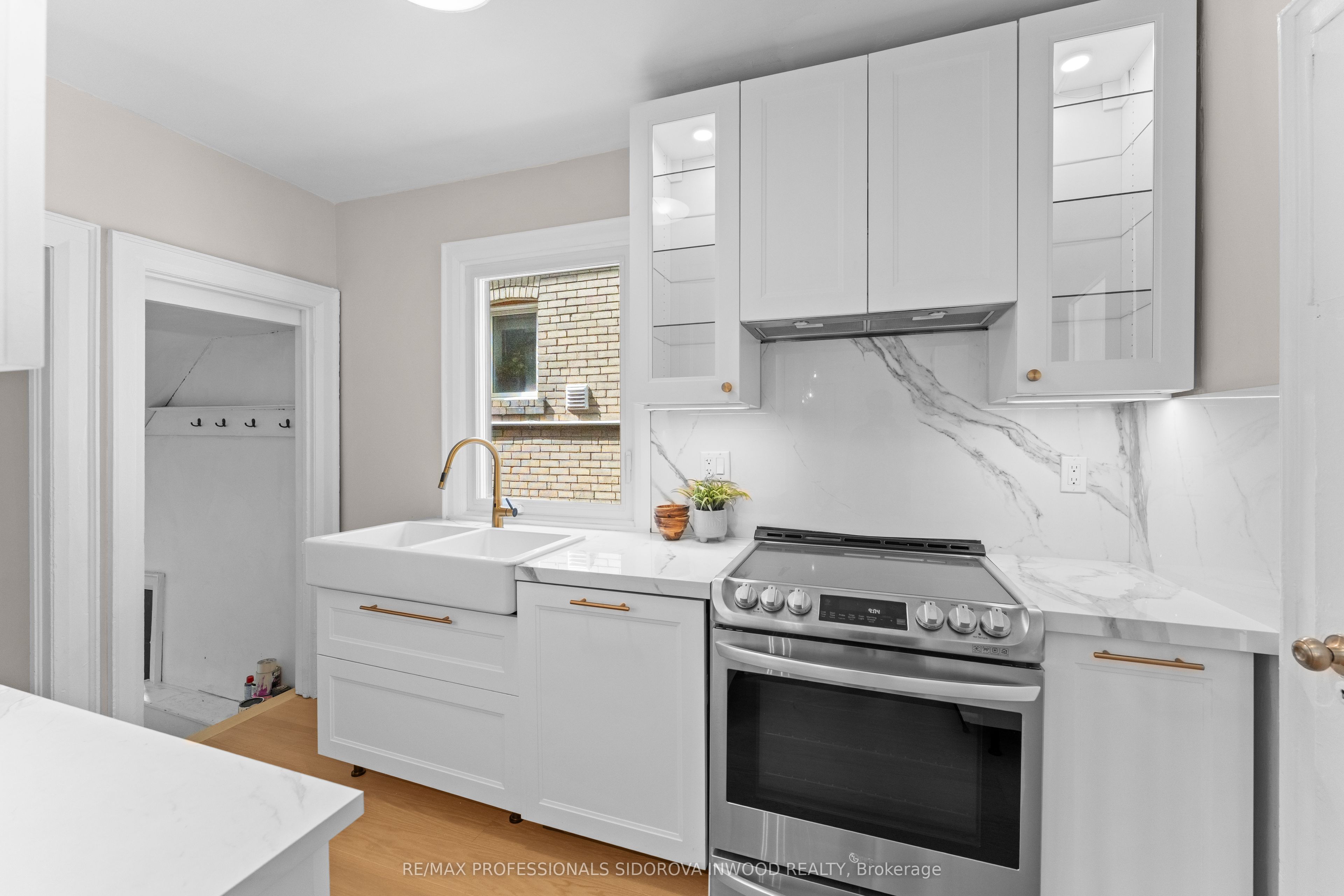 408 Glenlake Avenue, Toronto, ON M6P 1G7 photo 5