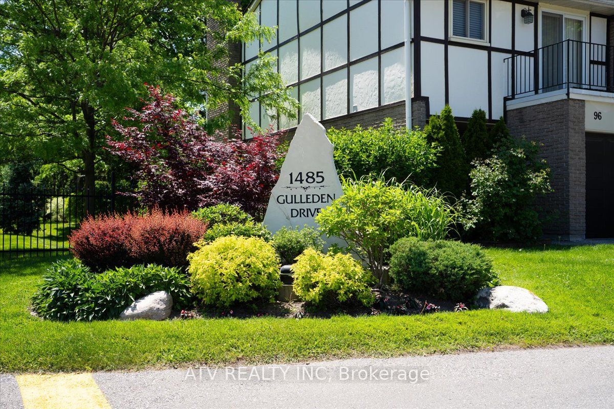 1485 Gulleden Drive 21, Mississauga, ON L4X 2T2 photo 2