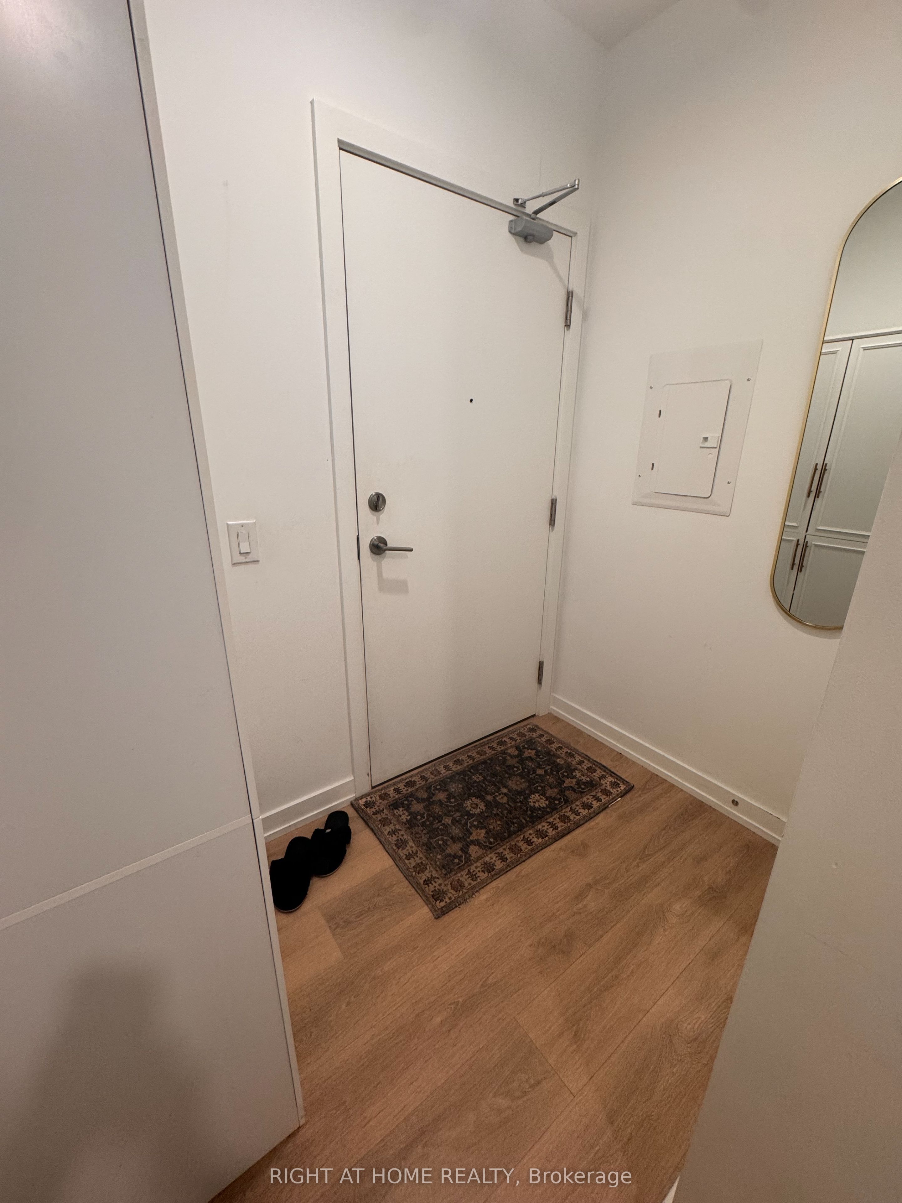 1100 Sheppard Avenue W, Toronto, ON M3K 0E4 photo 4