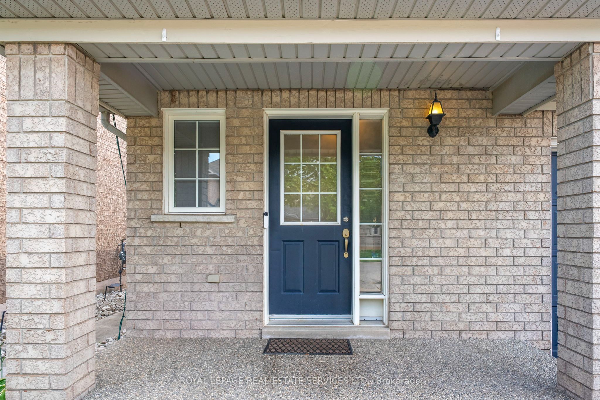 5856 Blue Spruce Avenue, Burlington, ON L7L 7N8 photo 5
