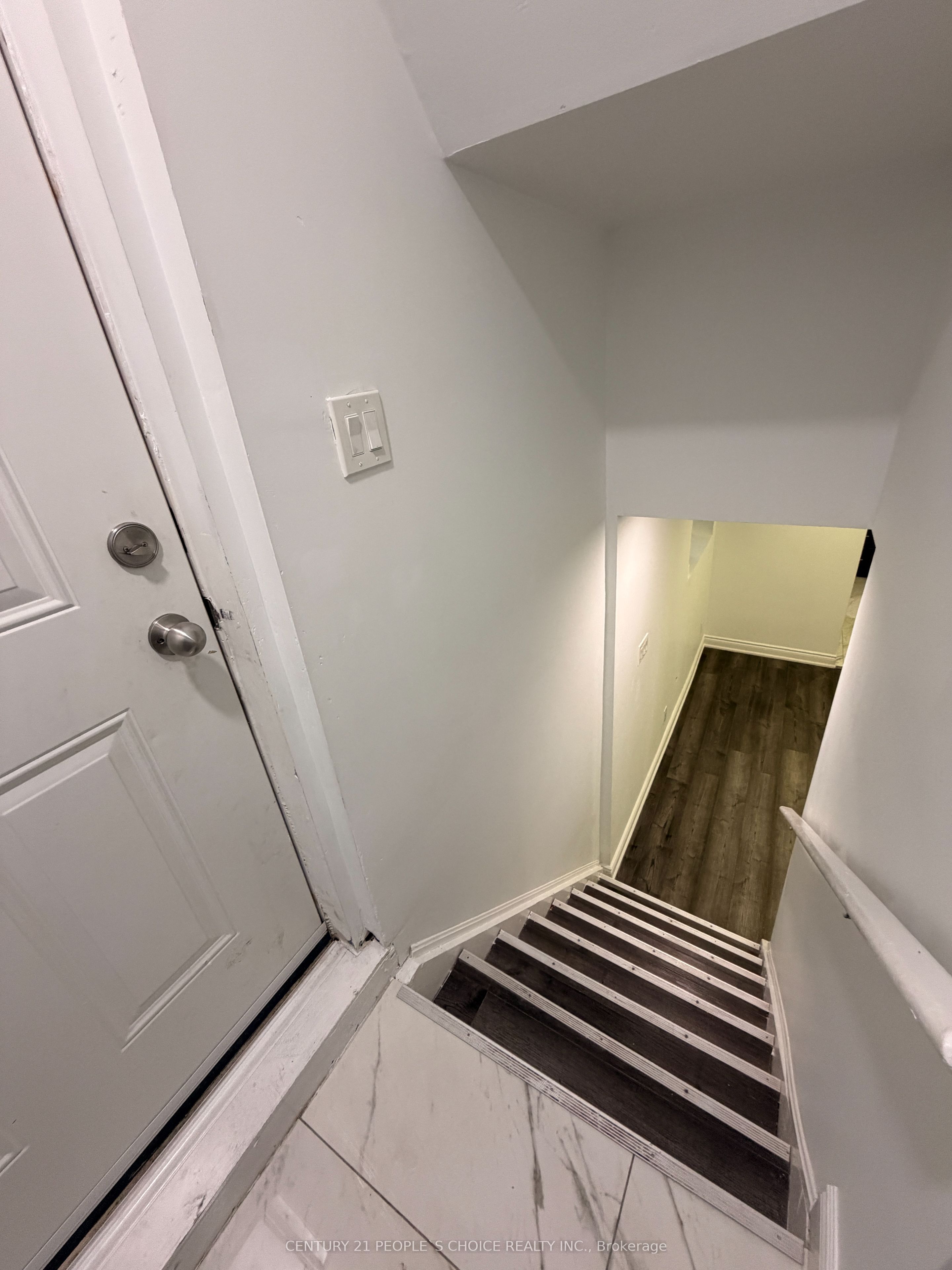 36 Allangrove Drive Unit 2, Basement, Brampton, ON L7A 2M3 photo 3