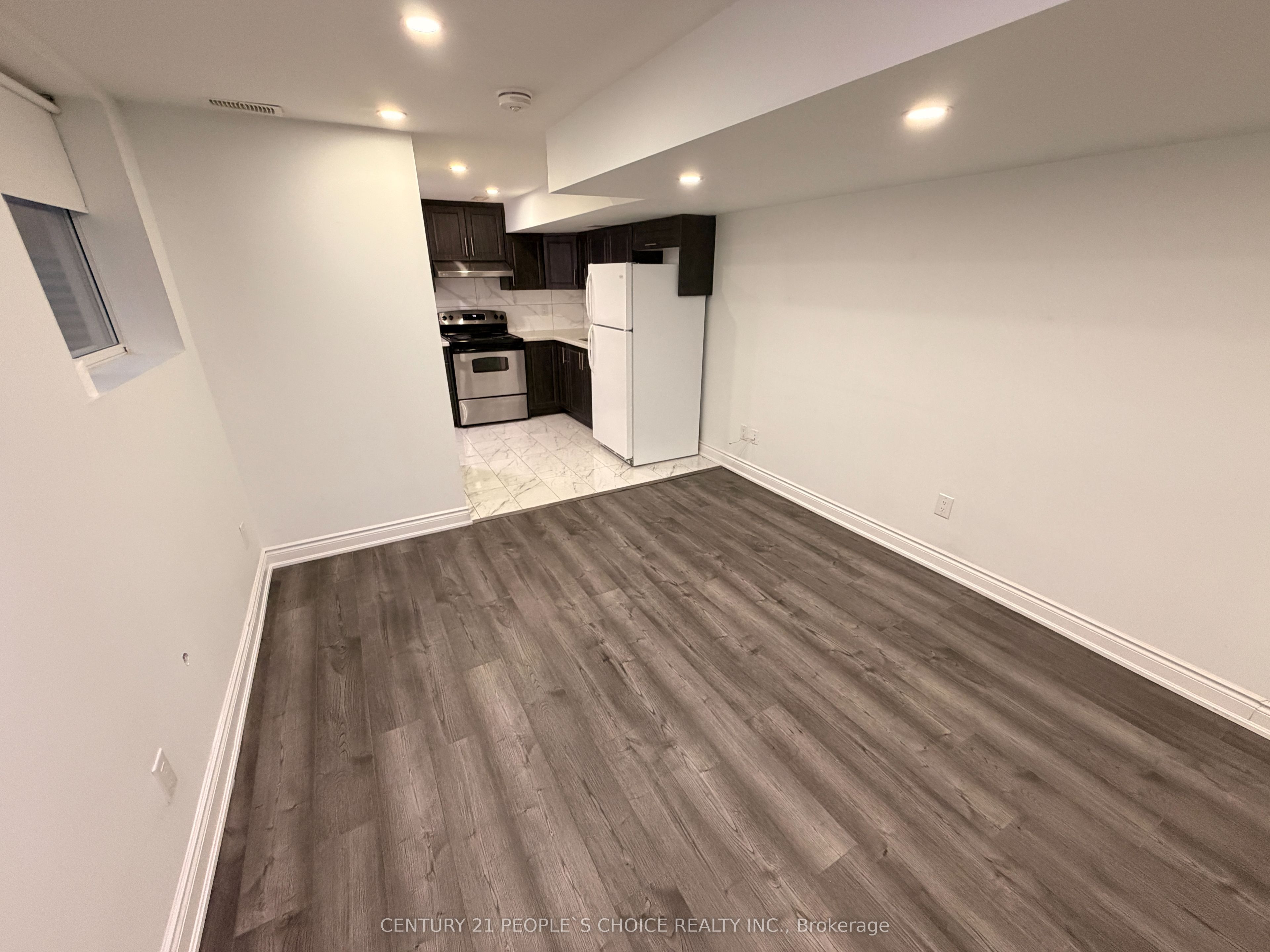 36 Allangrove Drive Unit 2, Basement, Brampton, ON L7A 2M3 photo 4