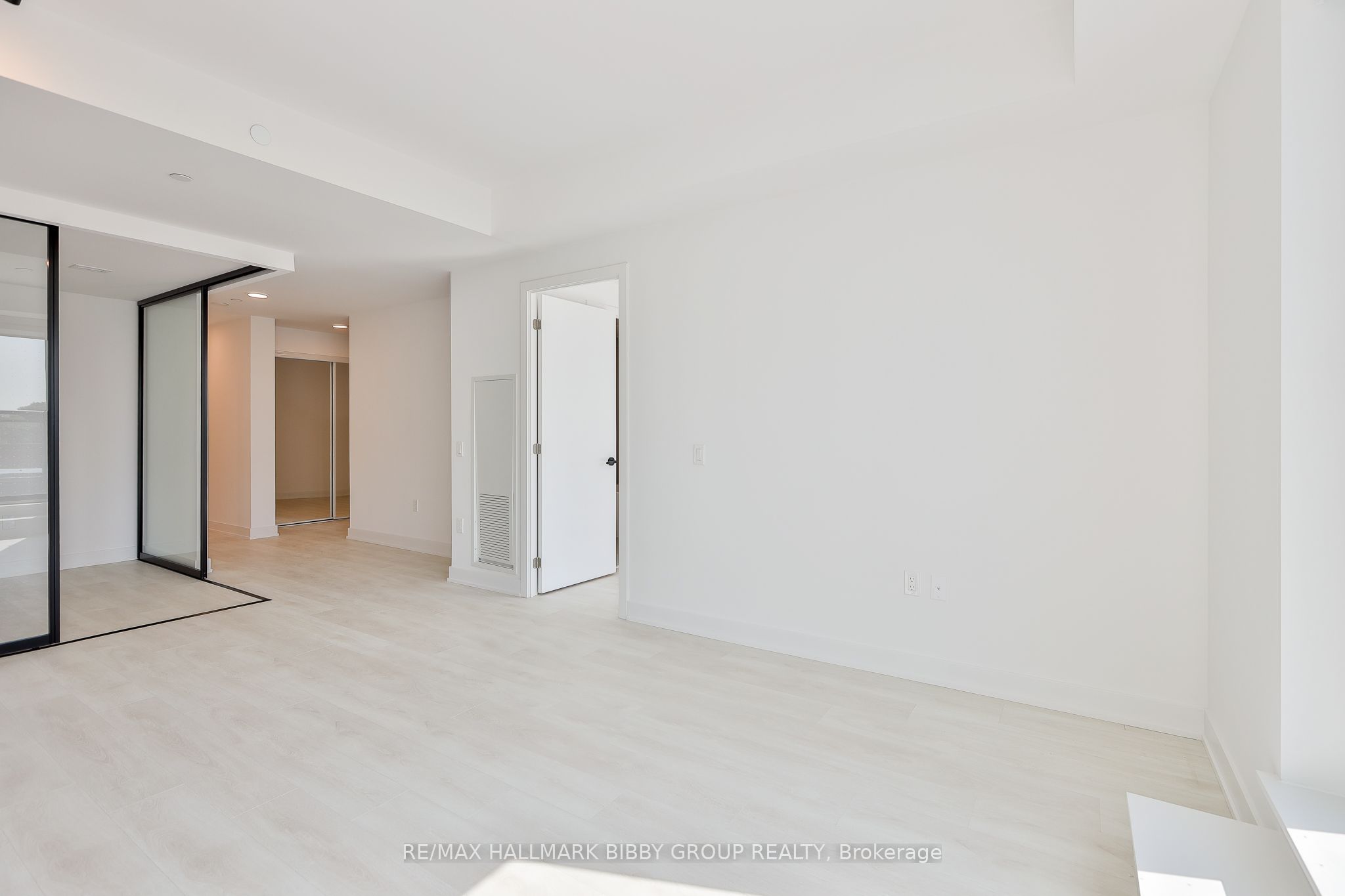 758 Dovercourt Road 405, Toronto, ON M6H 0G7 photo 5