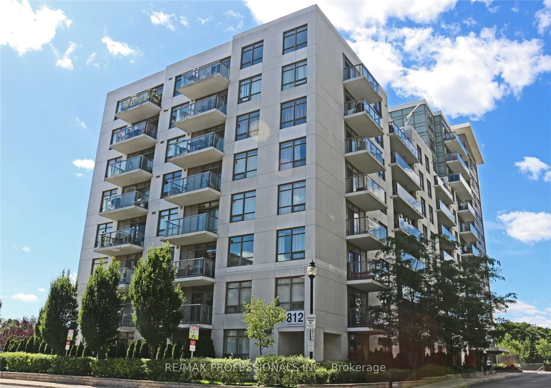 812 Lansdowne Avenue 325, Toronto, ON M6H 4K5