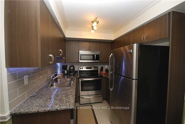 812 Lansdowne Avenue 325, Toronto, ON M6H 4K5 photo 2