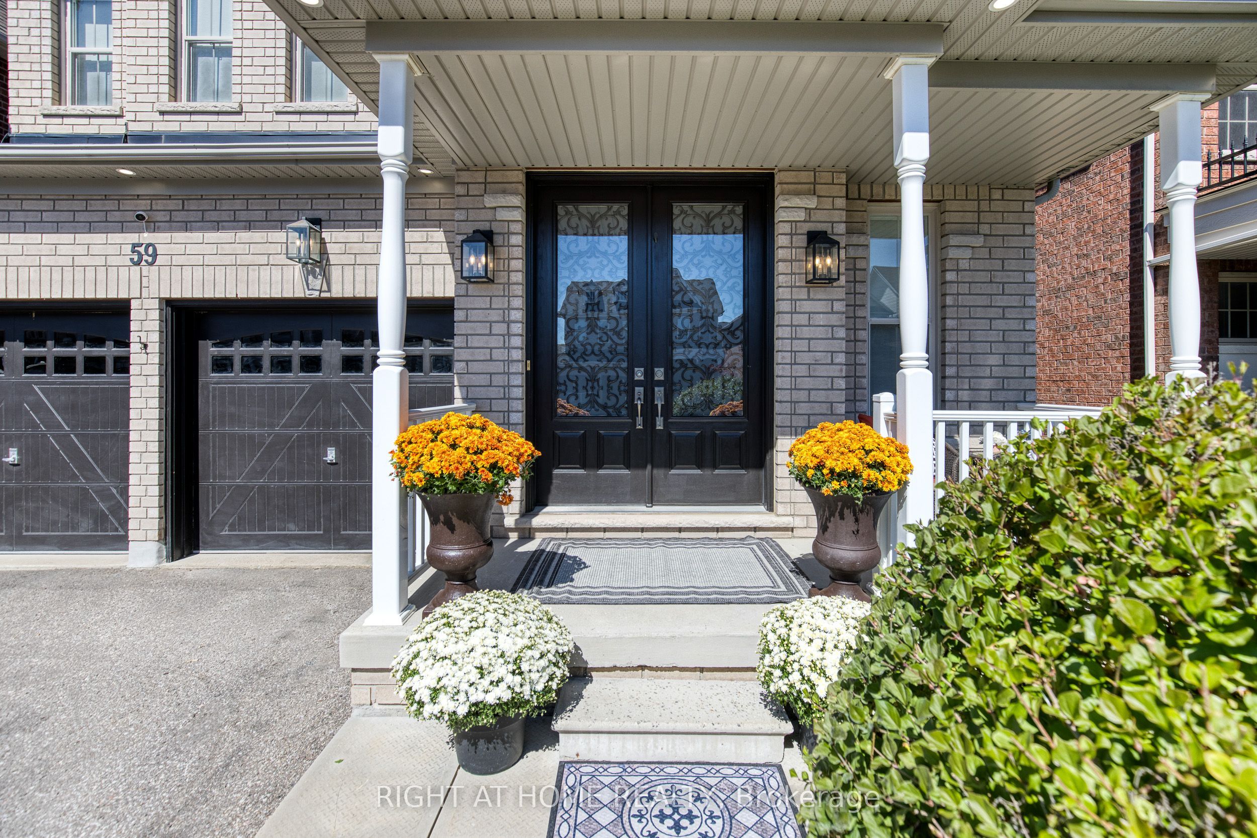 59 Paisley Green Avenue, Caledon, ON L7C 3R9 photo 3
