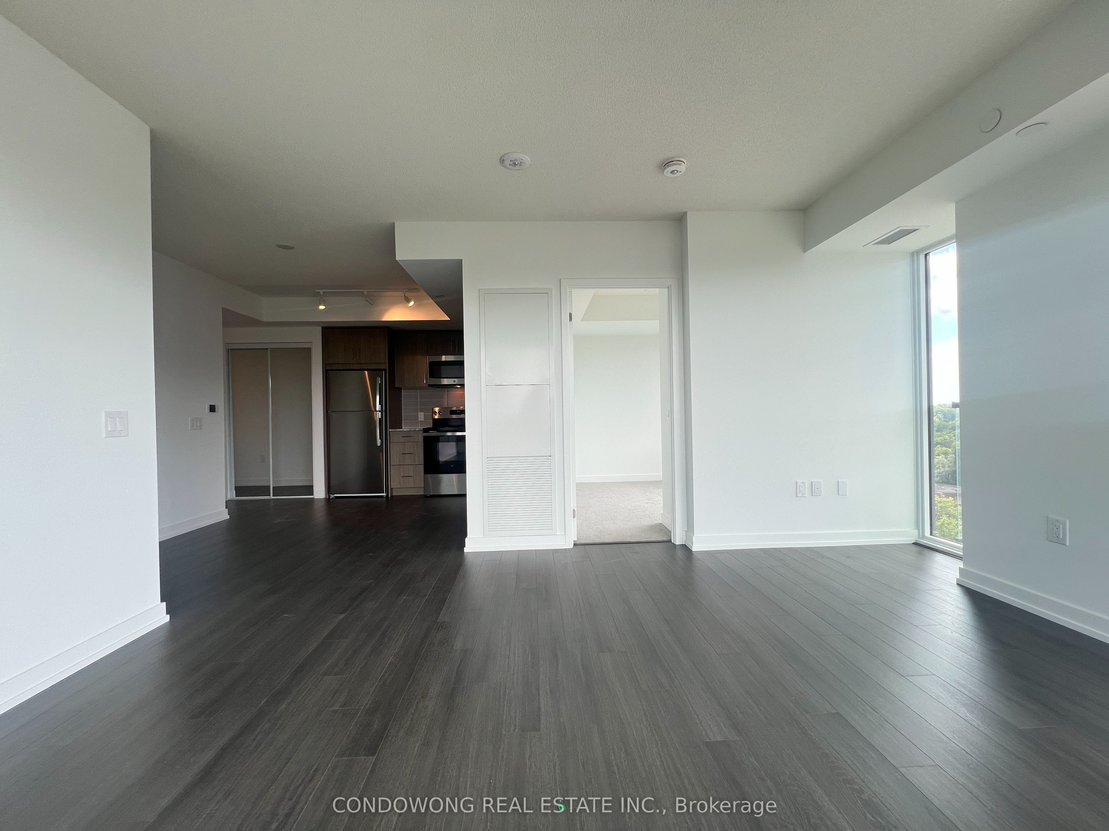 4010 Eglinton Avenue W 1002, Toronto, ON M5N 1A2 photo 4