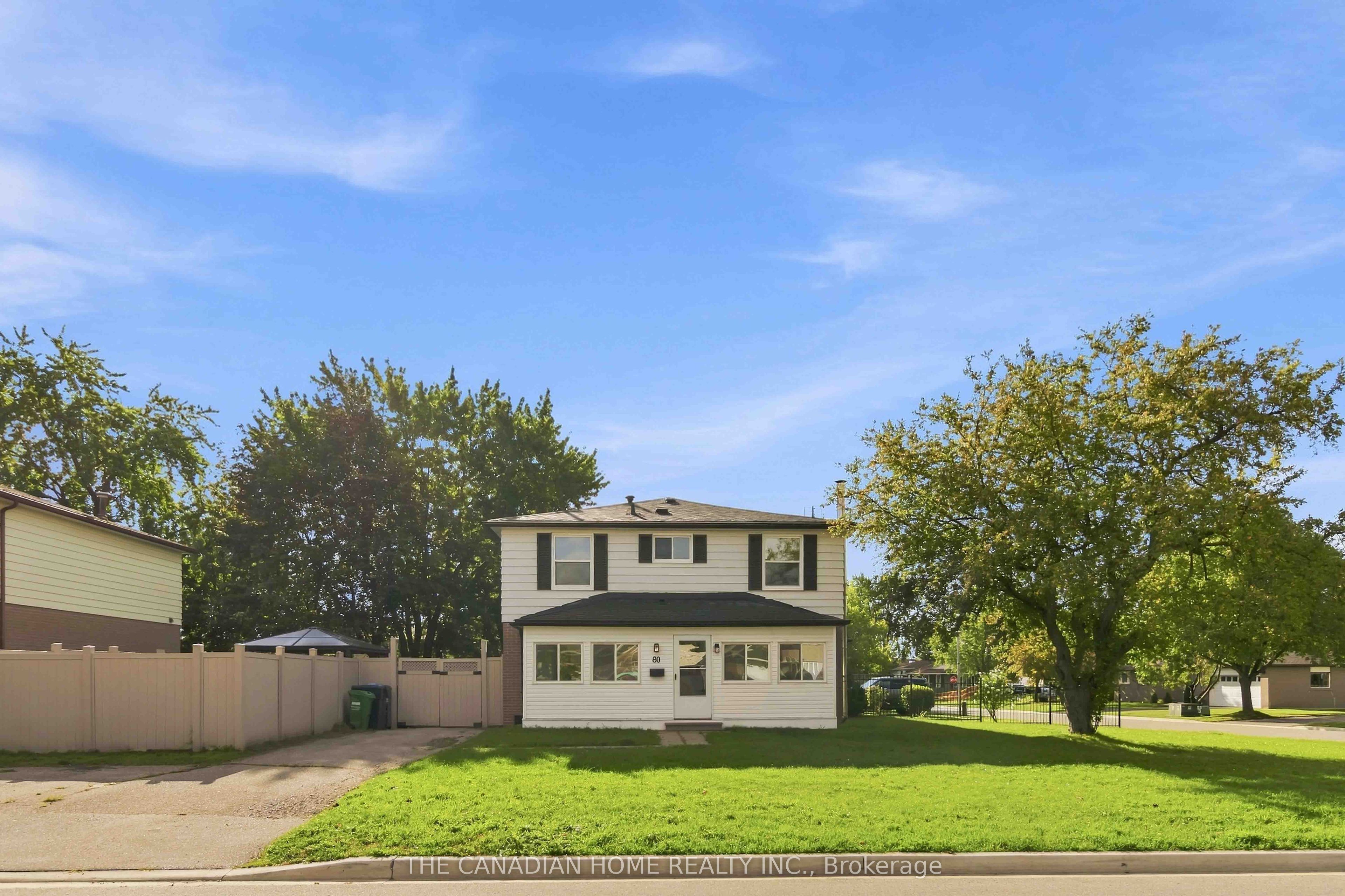 80 Flamingo Crescent, Brampton, ON L6T 2G7 photo 2