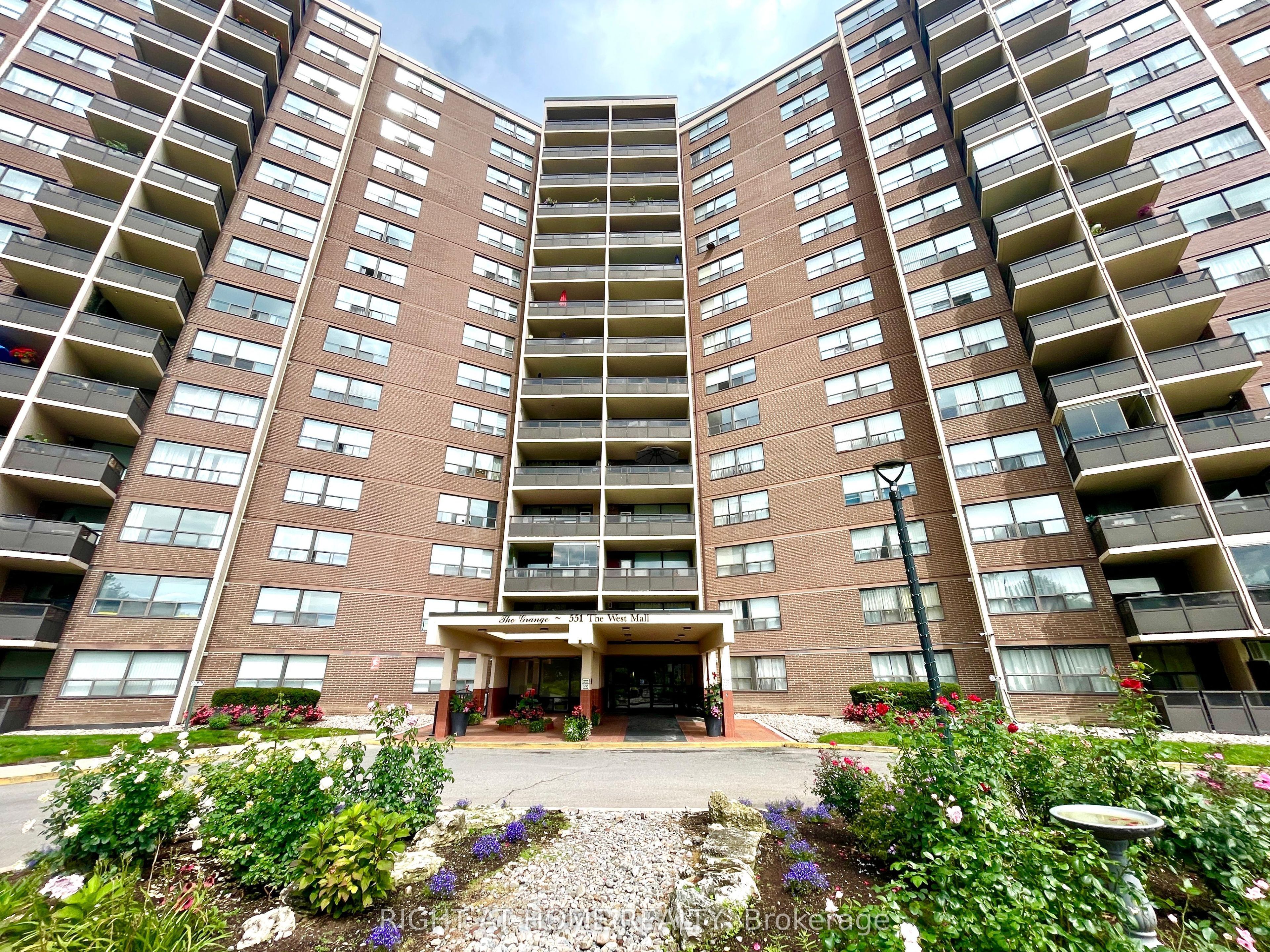 551 The West Mall 1418, Toronto, ON M9C 1G7