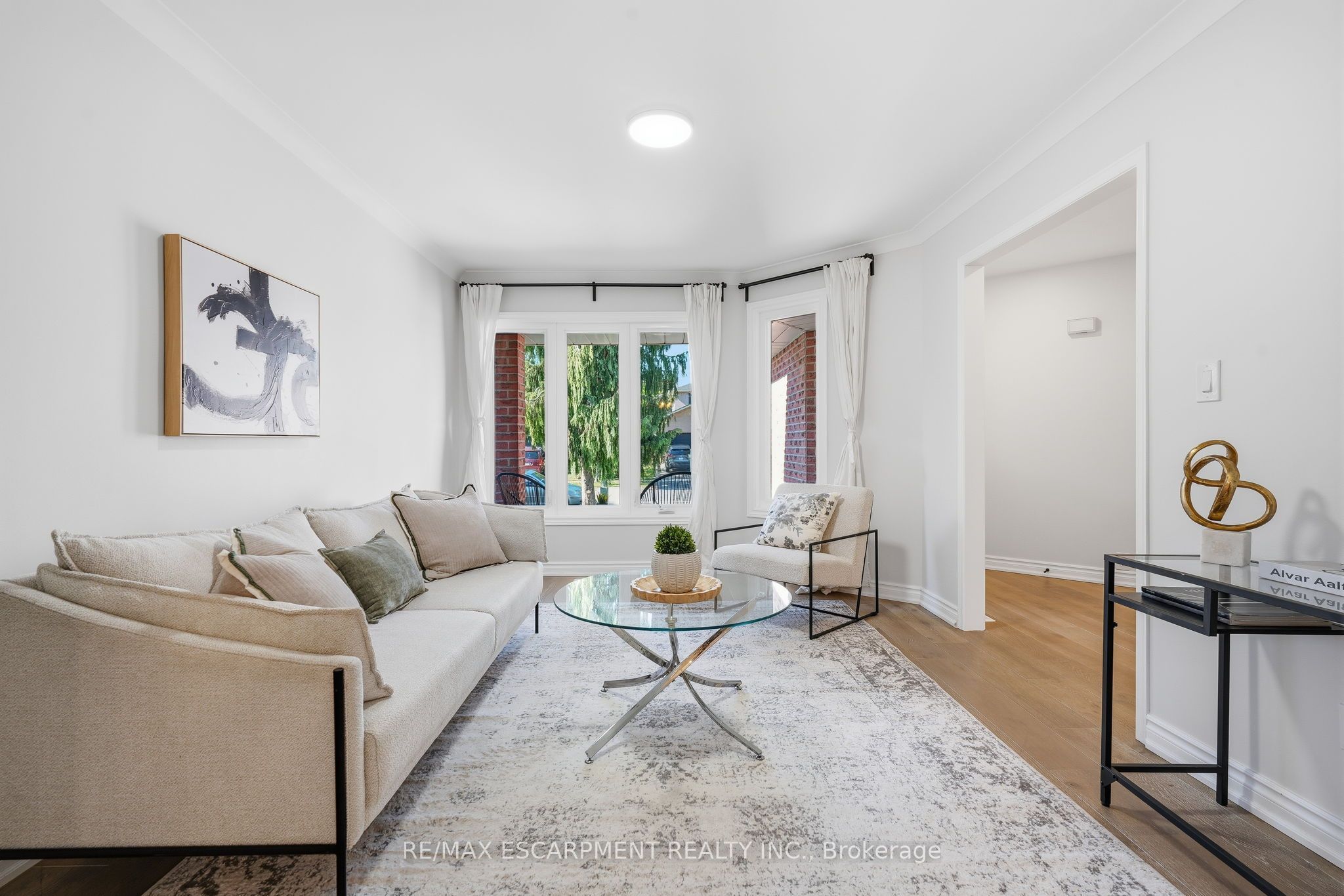 551 Deerhurst Drive, Burlington, ON L7L 5V9 photo 5