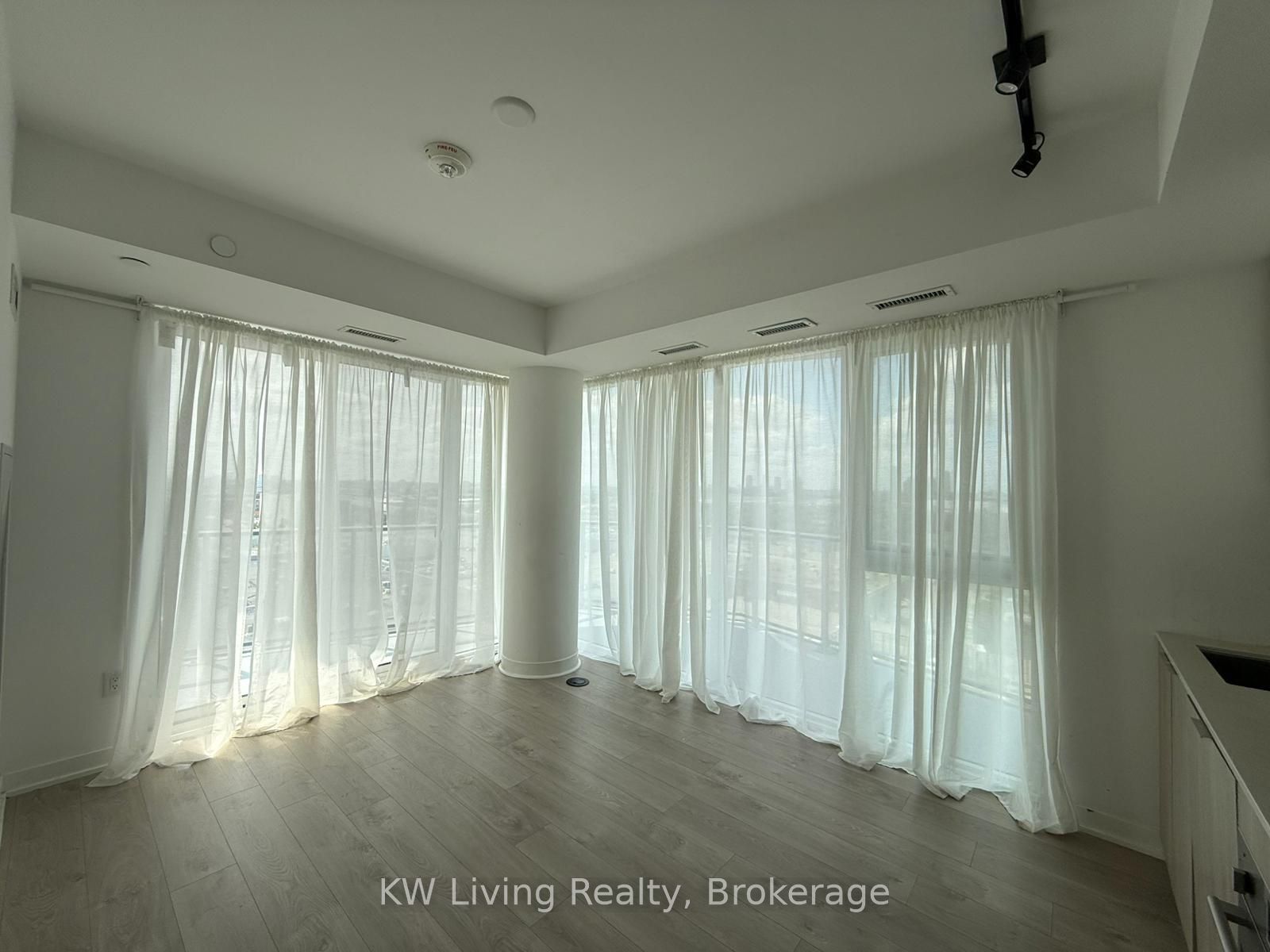 36 Zorra Street 1103, Toronto, ON M8Z 0G5 photo 3