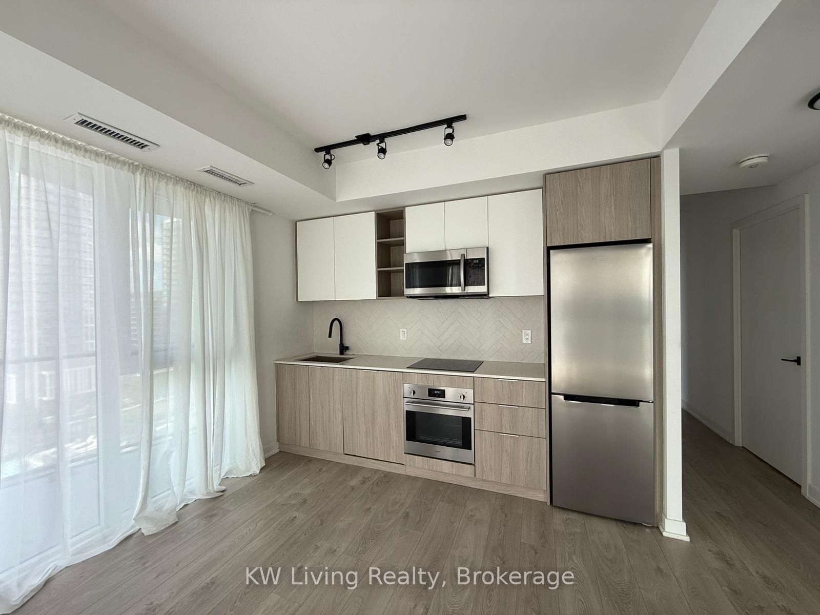 36 Zorra Street 1103, Toronto, ON M8Z 0G5 photo 4