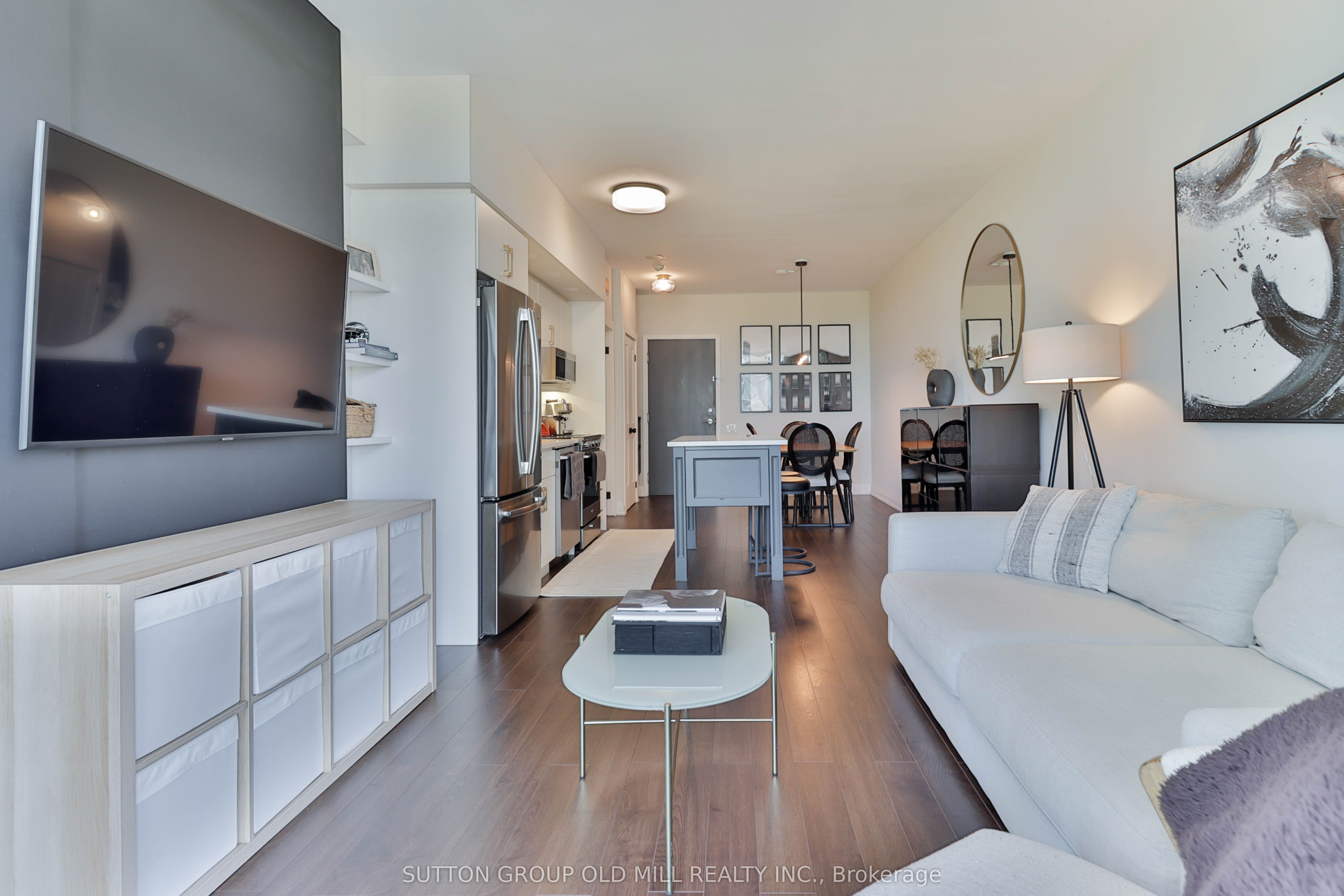 103 The Queensway 602, Toronto, ON M6S 5B3 photo 4