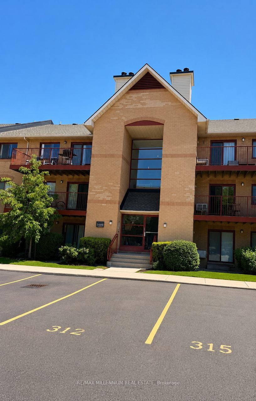 1480 Pilgrims Way 1613, Oakville, ON L6M 3G7