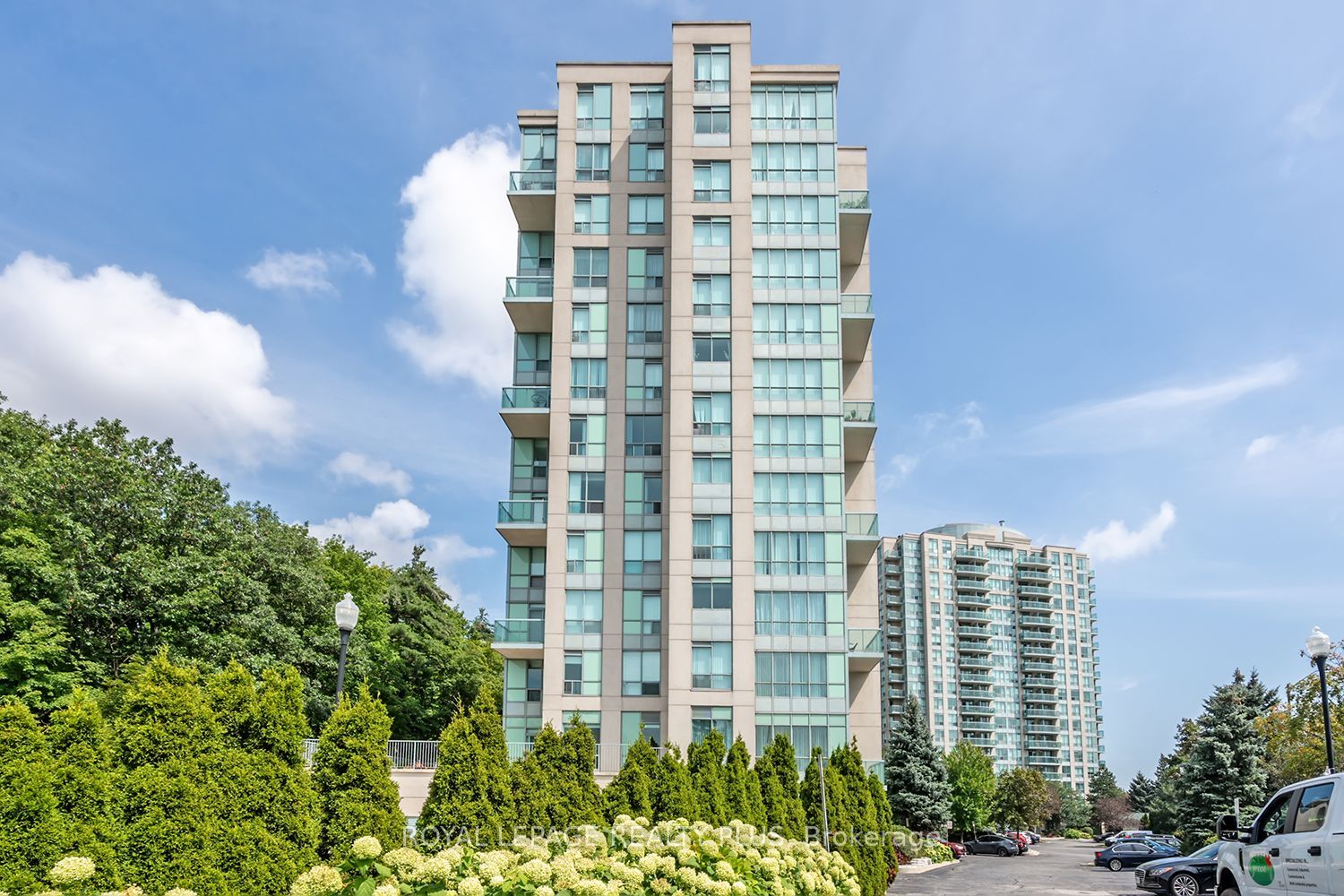 2585 Erin Centre Boulevard 1101, Mississauga, ON L5M 6Z7 photo 2