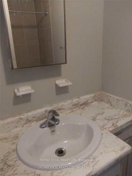 2863 Dundas Street W #3, Toronto, ON M6P 1Y9 photo 4