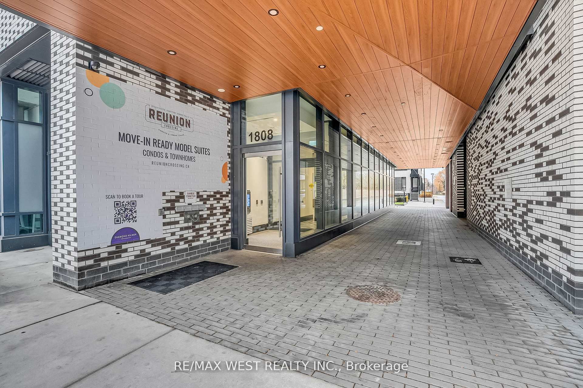 1808 St. Clair Avenue W 617, Toronto, ON M6N 0C1 photo 3