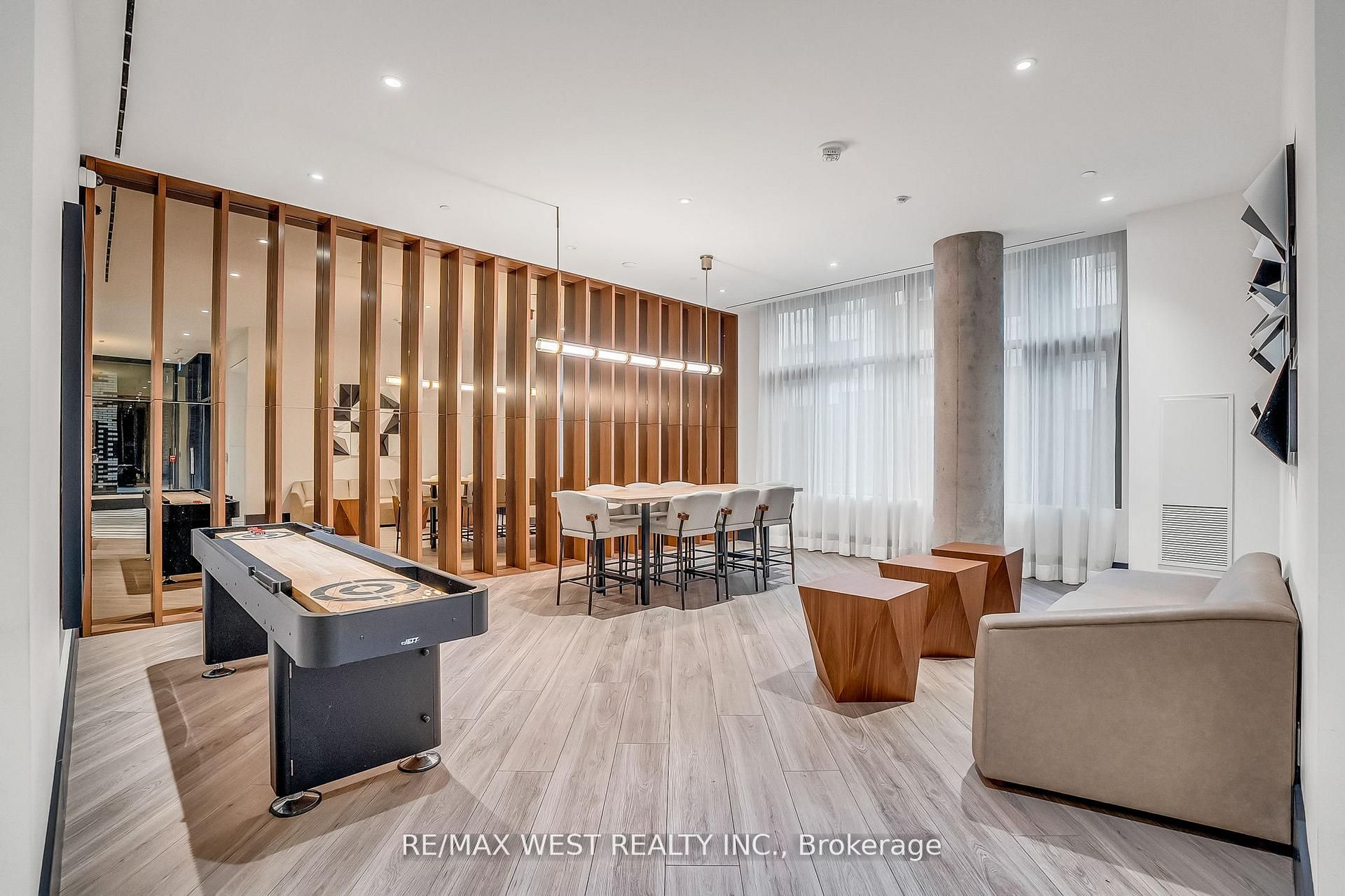 1808 St. Clair Avenue W 617, Toronto, ON M6N 0C1 photo 5