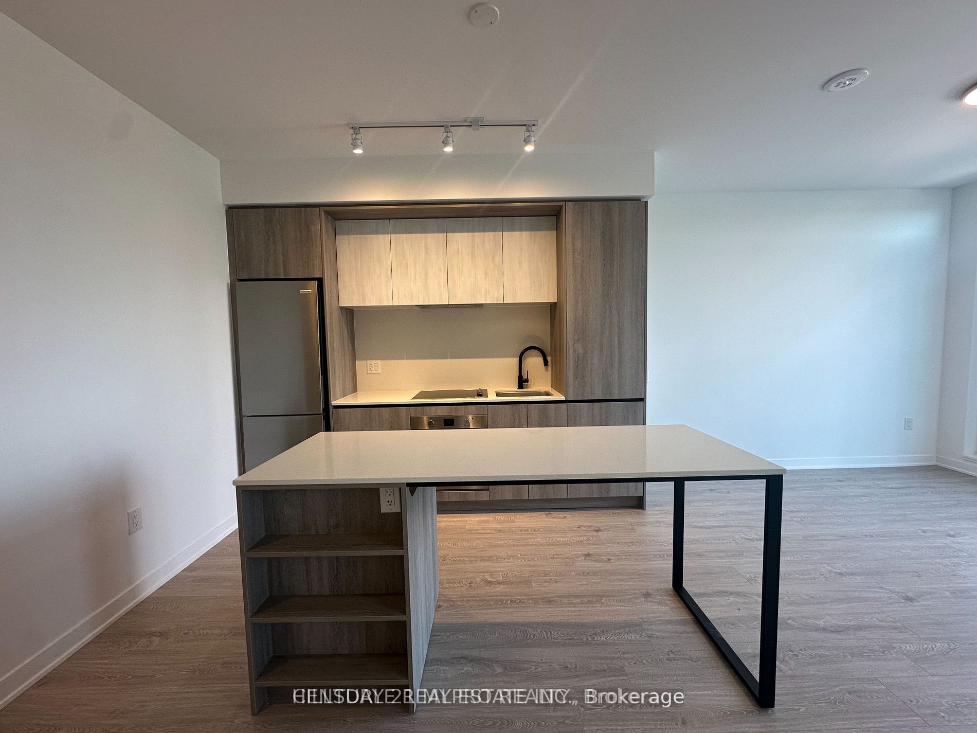 2495 Eglinton Avenue W 808, Mississauga, ON L5M 2T2