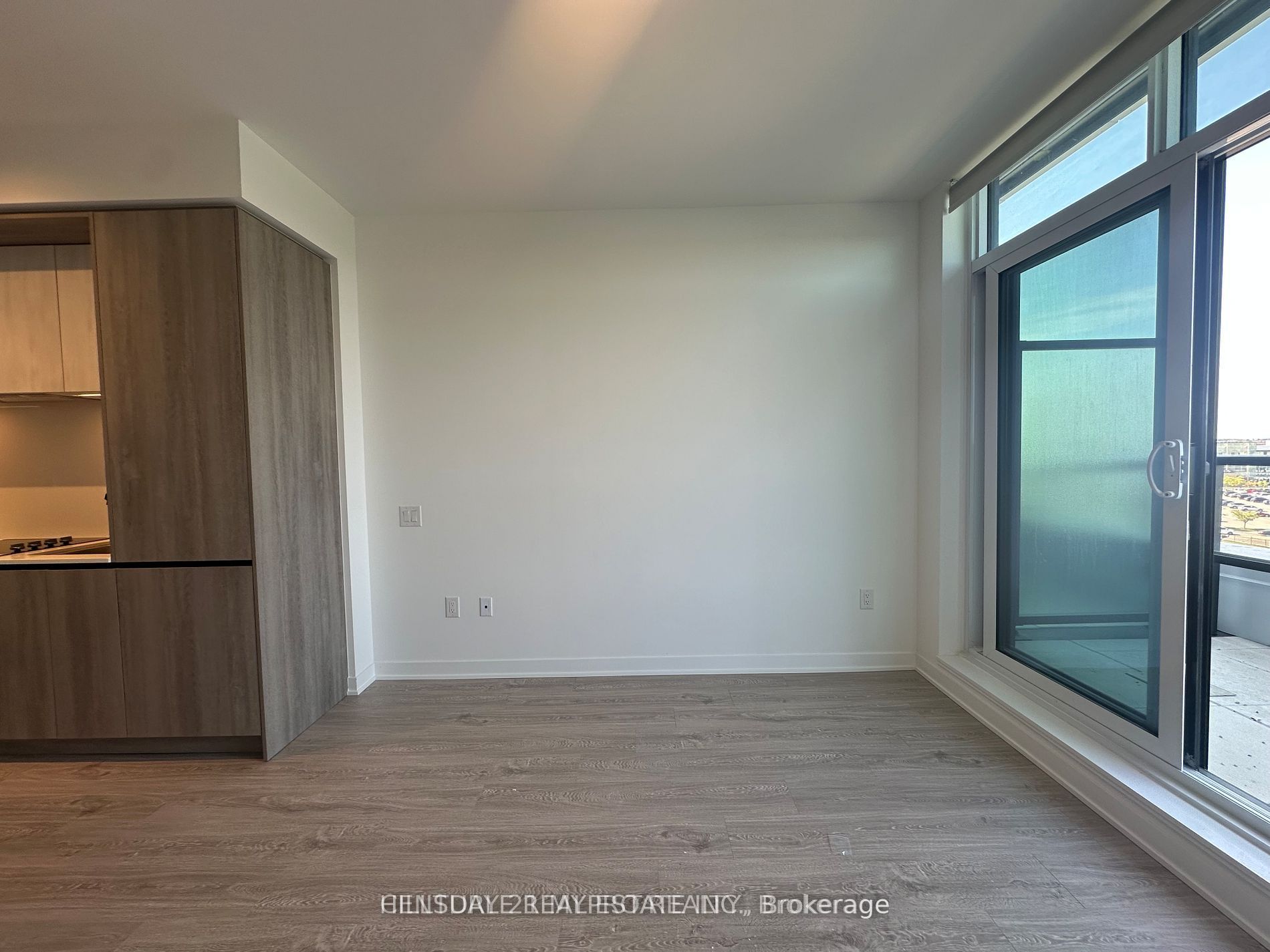 2495 Eglinton Avenue W 808, Mississauga, ON L5M 2T2 photo 3