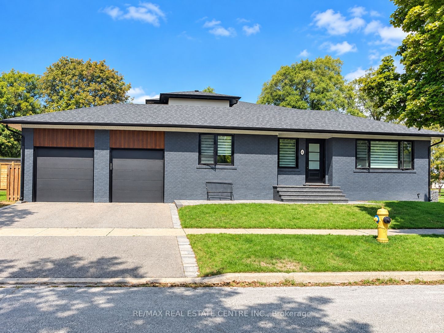 4 Rockfield Drive, Toronto, ON M9B 1S1