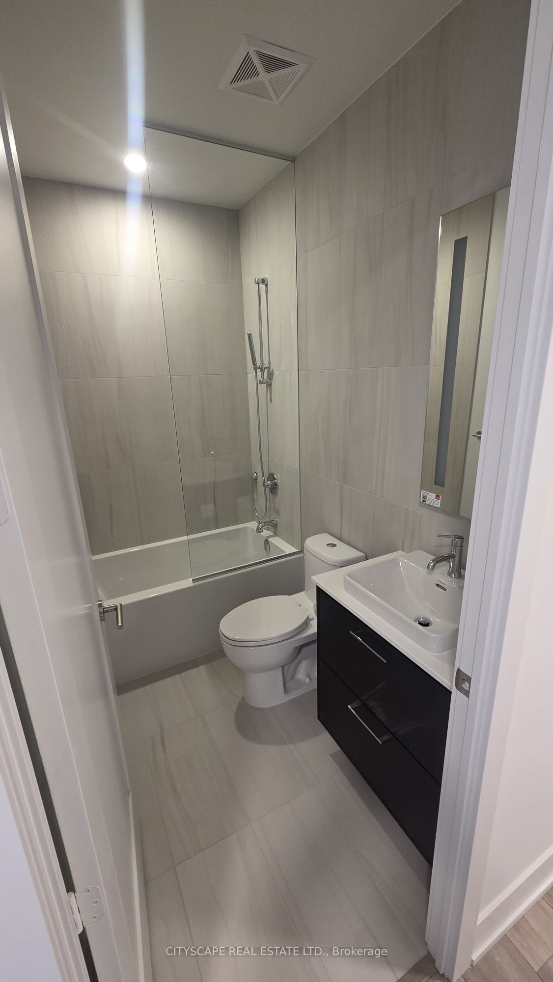 858 Dupont Street 220, Toronto, ON M6G 0C1 photo 3