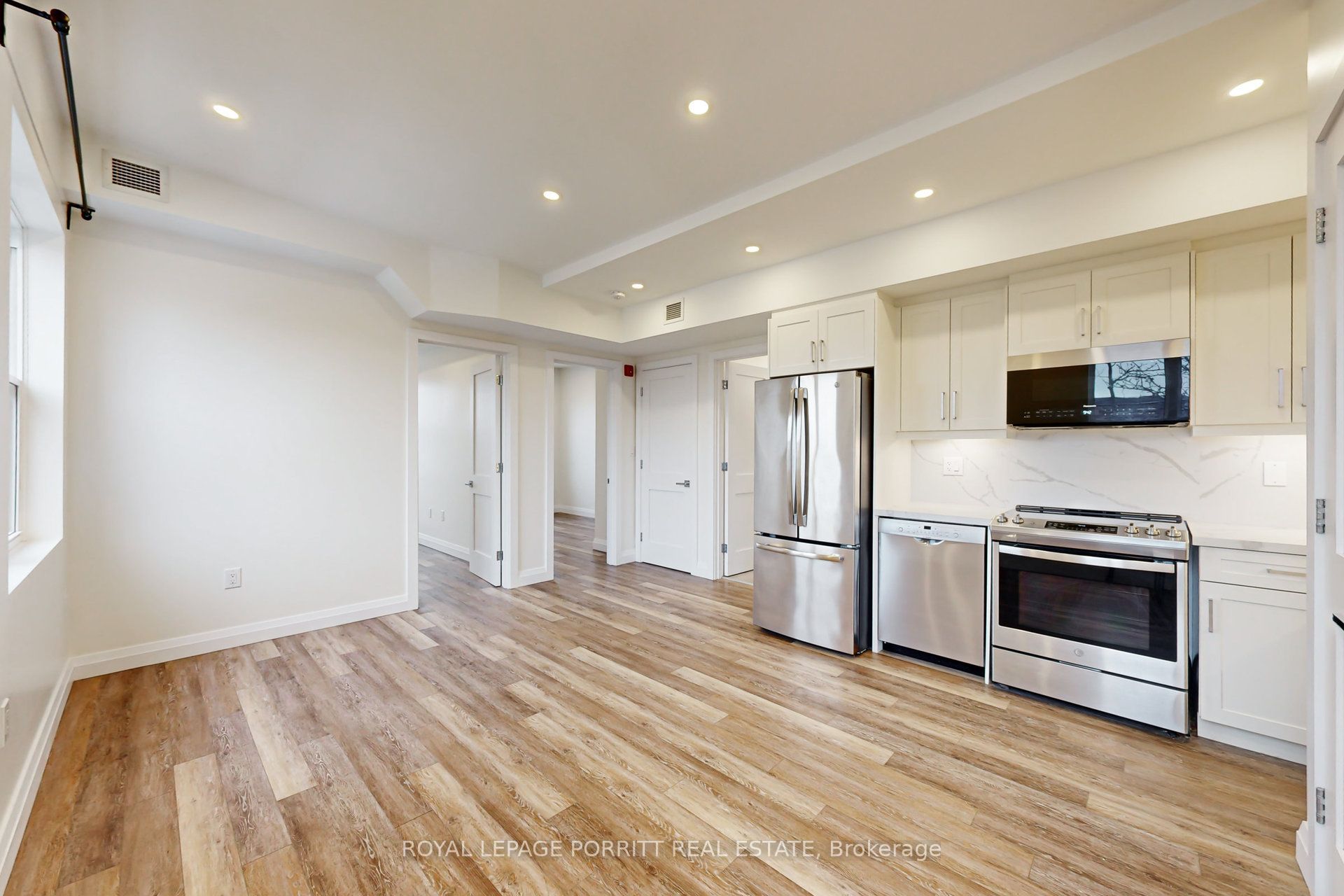254 Armadale Avenue 3, Toronto, ON M6S 3K4 photo 5