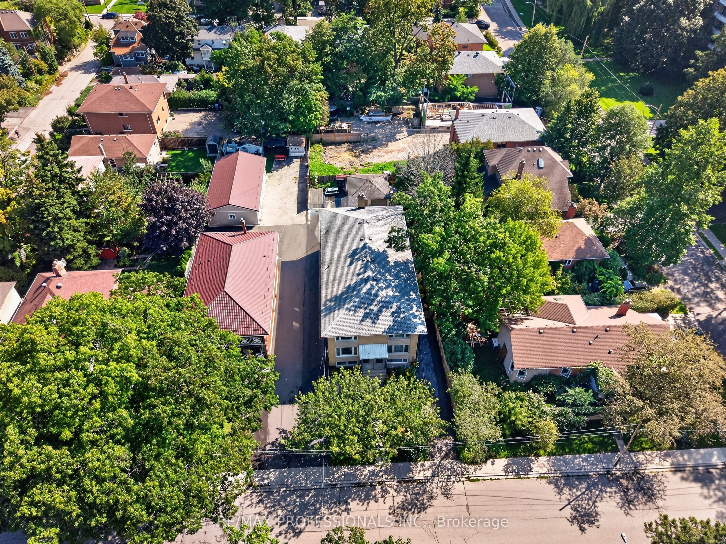 31 Long Branch Avenue, Toronto, ON M8W 3H8 photo 3