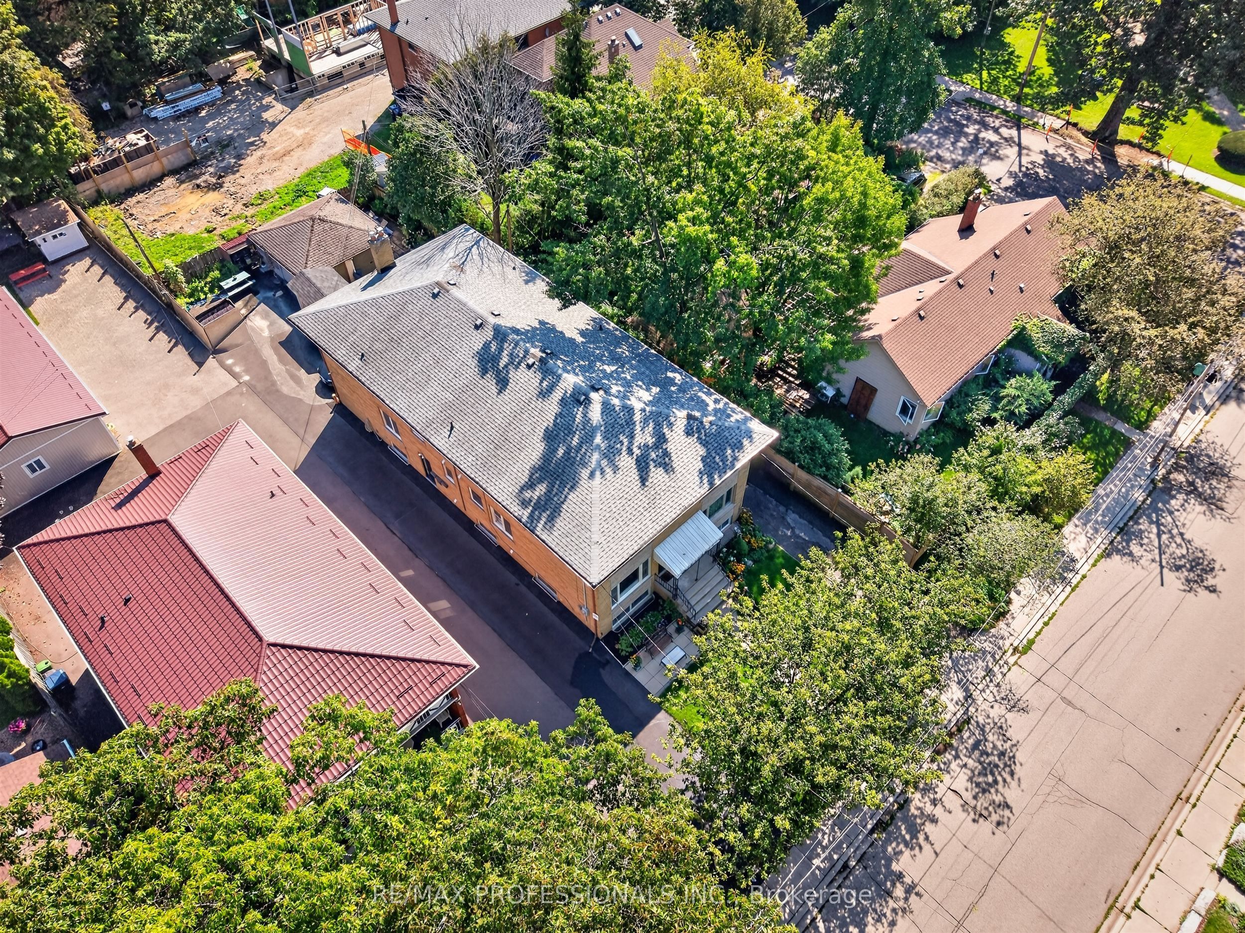 31 Long Branch Avenue, Toronto, ON M8W 3H8 photo 4