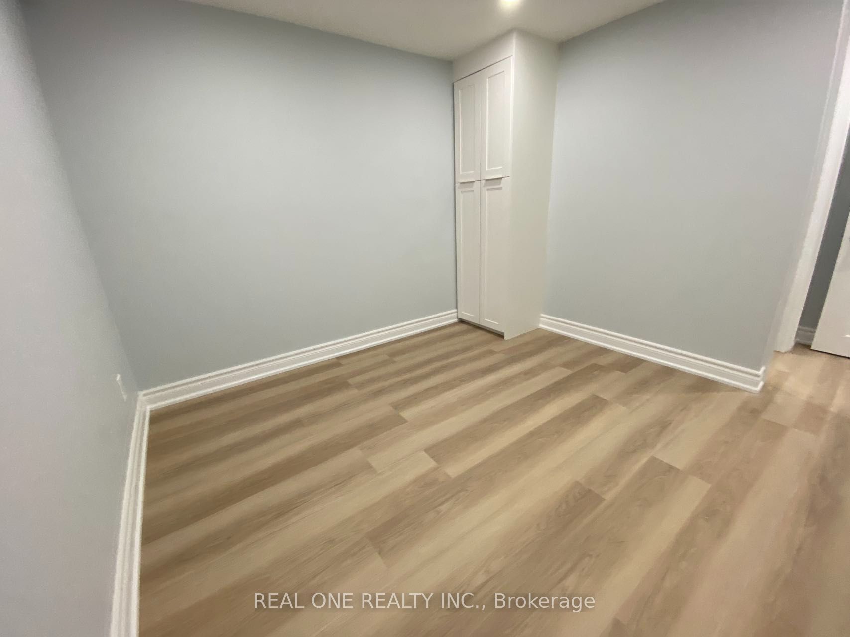 1186 Shadeland Drive, Mississauga, ON L5C 1P4 photo 5
