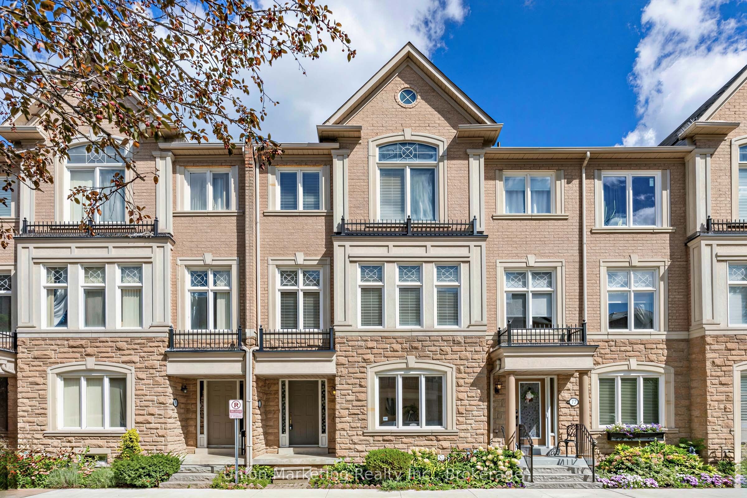18 Yachters Lane, Toronto, ON M8V 4C5