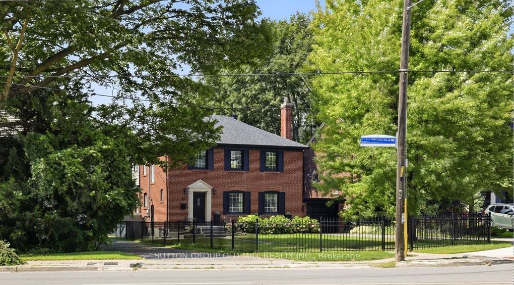 10 Queens Avenue, Toronto, ON M8V 2N1
