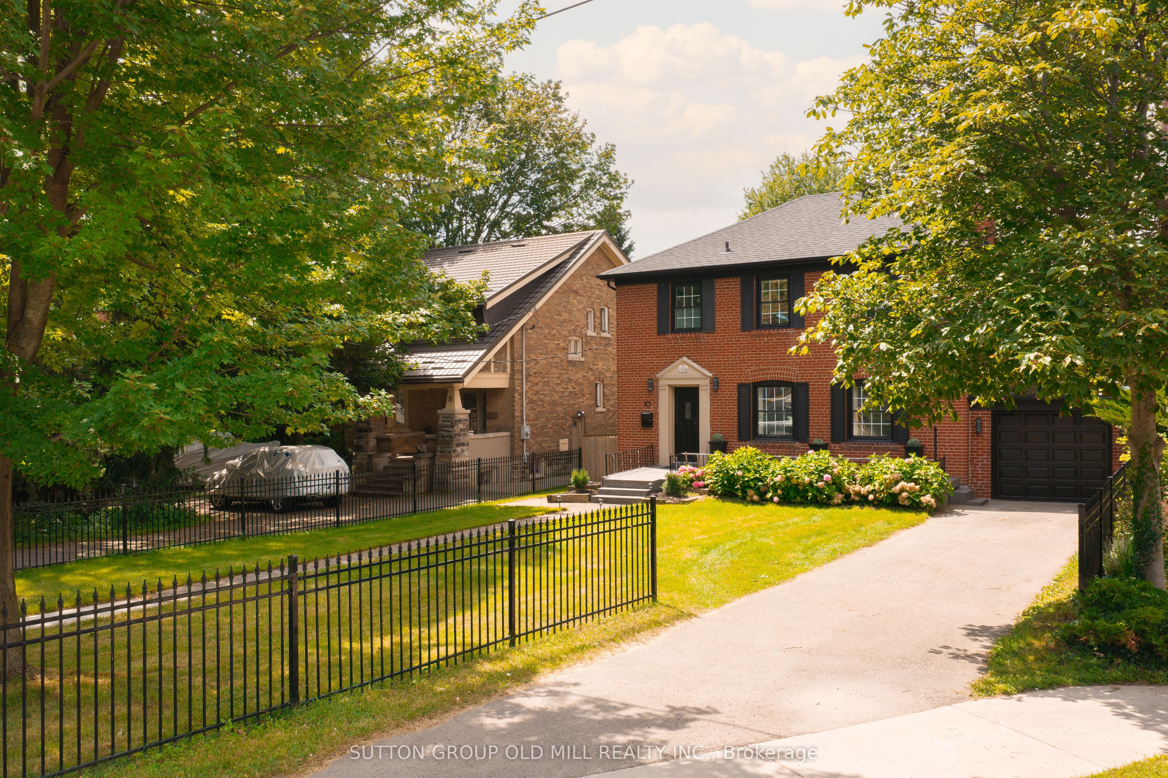10 Queens Avenue, Toronto, ON M8V 2N1 photo 2