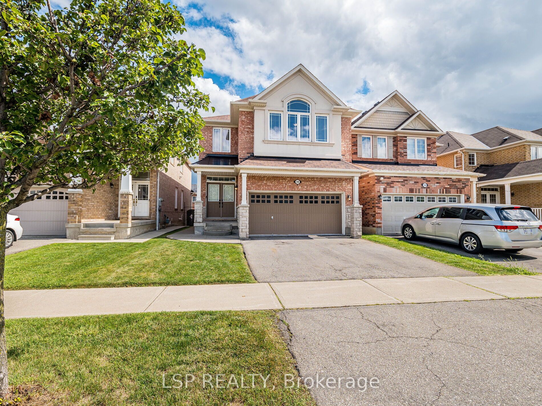 346 Panhellenic Drive, Mississauga, ON L5W 0B9 photo 2