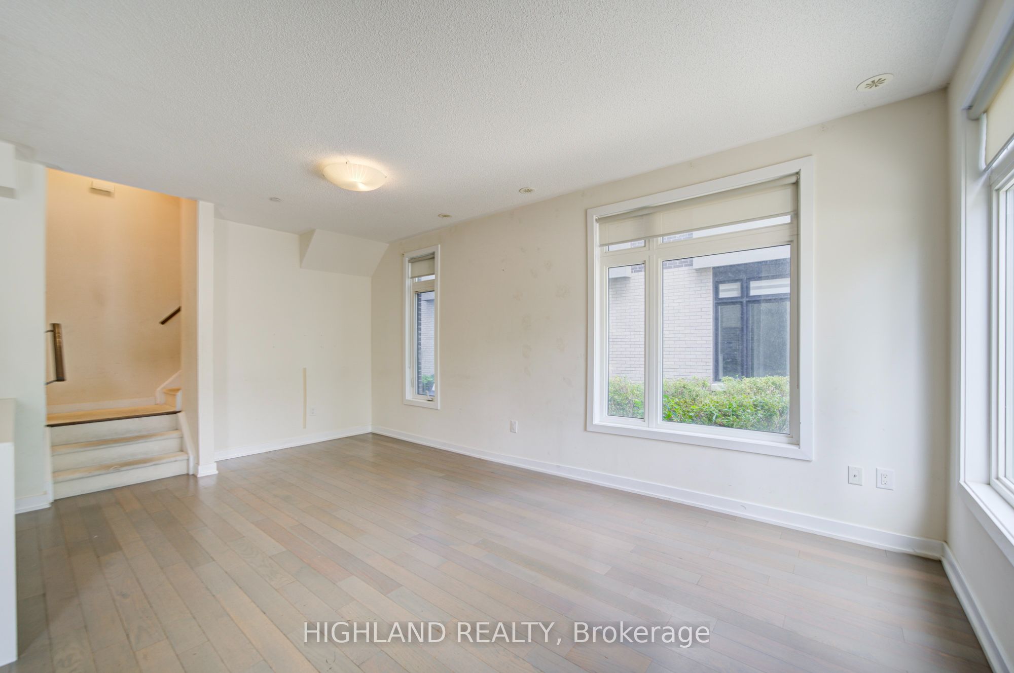 4010 Parkside Village Drive 6, Mississauga, ON L5B 0K2 photo 5