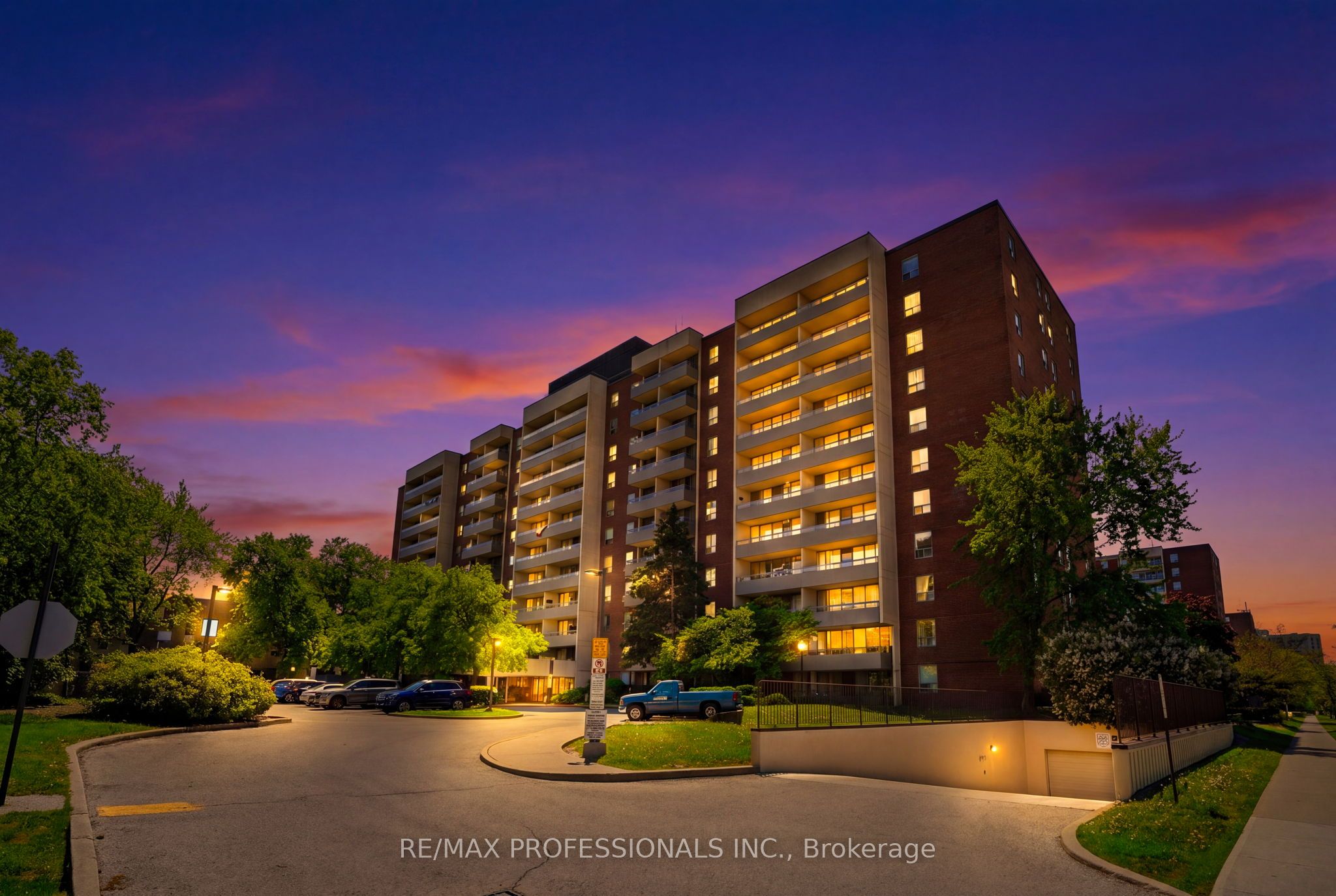19 Four Winds Drive 204, Toronto, ON M3J 2S9 photo 2