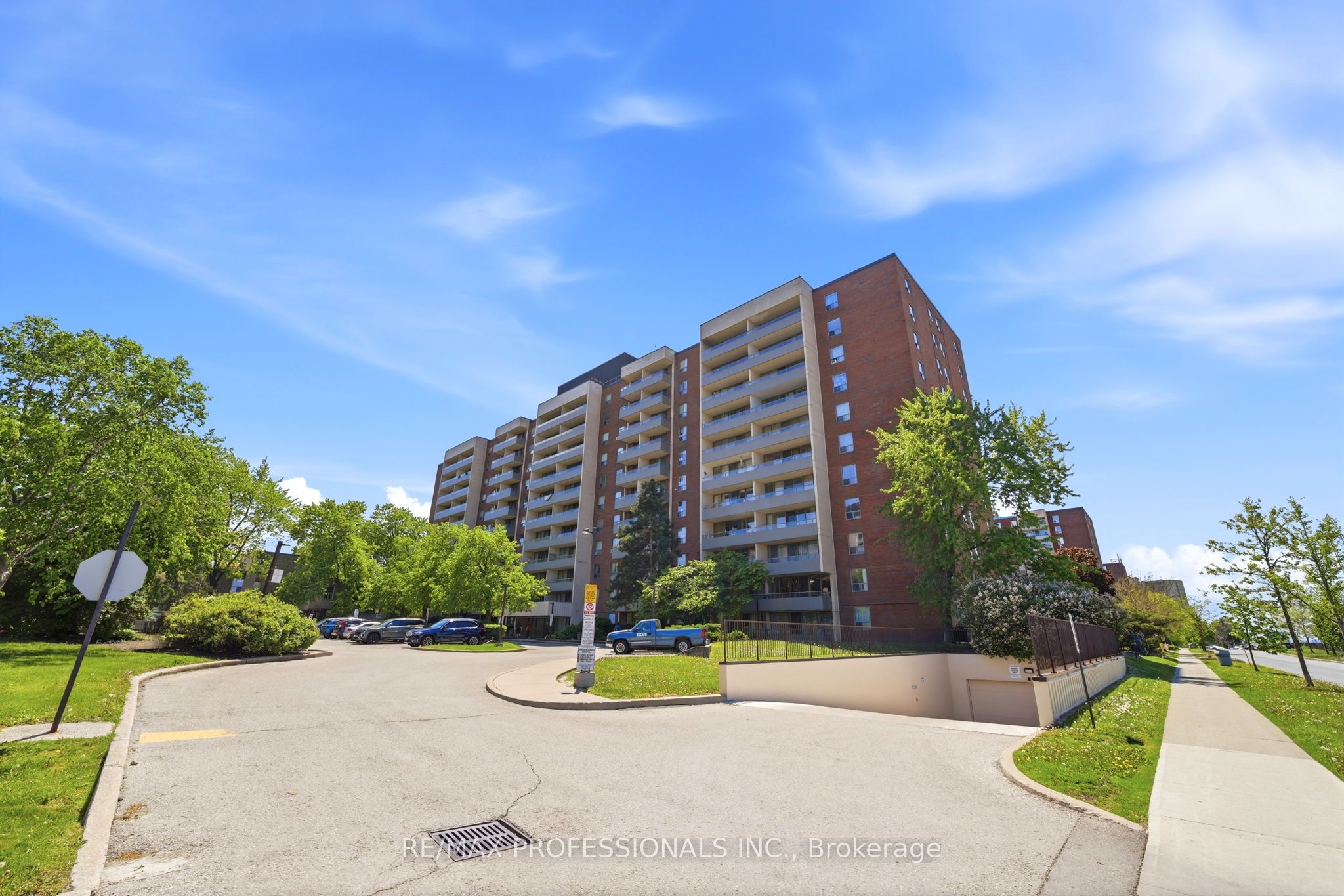 19 Four Winds Drive 204, Toronto, ON M3J 2S9 photo 3