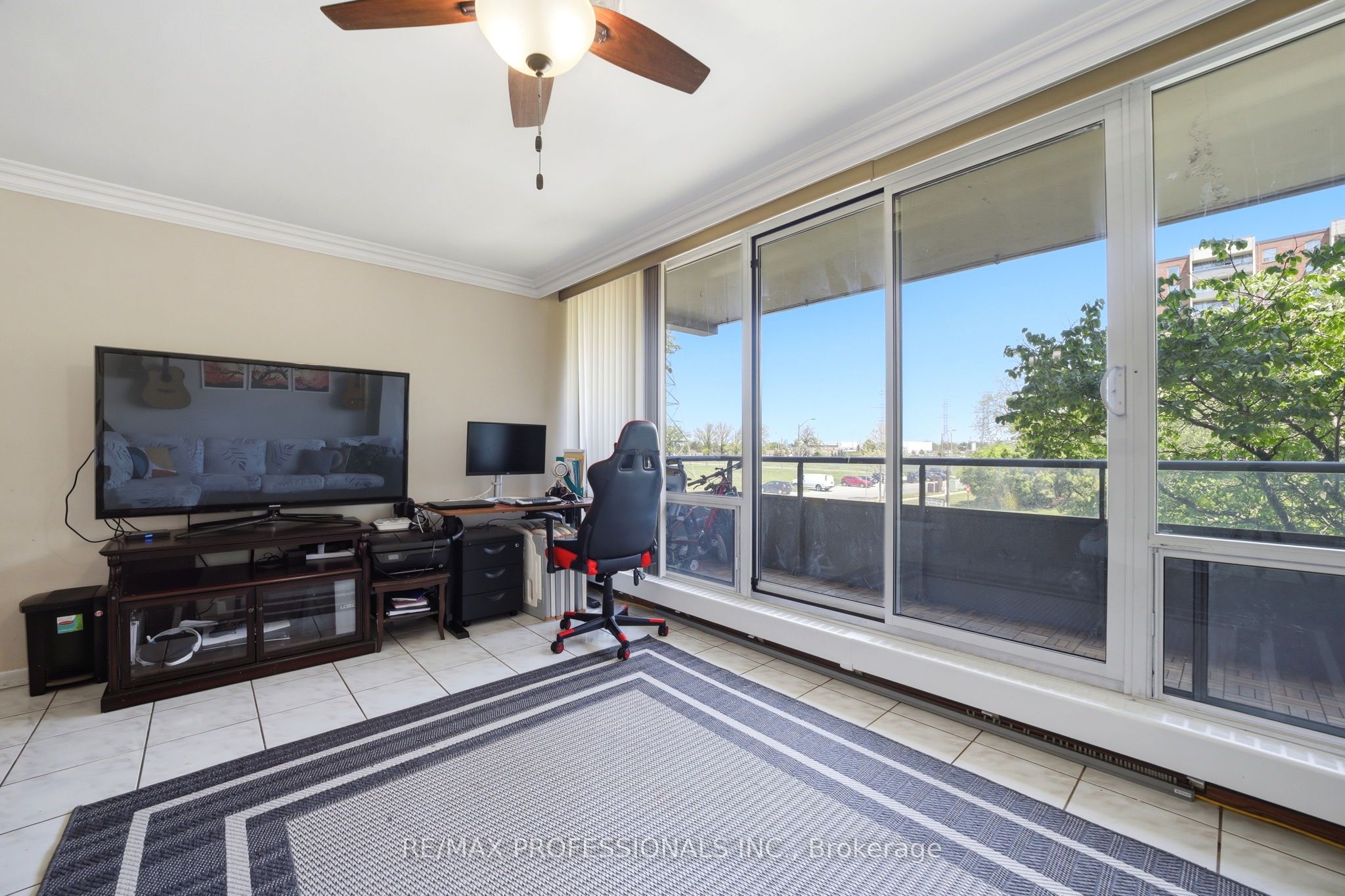 19 Four Winds Drive 204, Toronto, ON M3J 2S9 photo 4