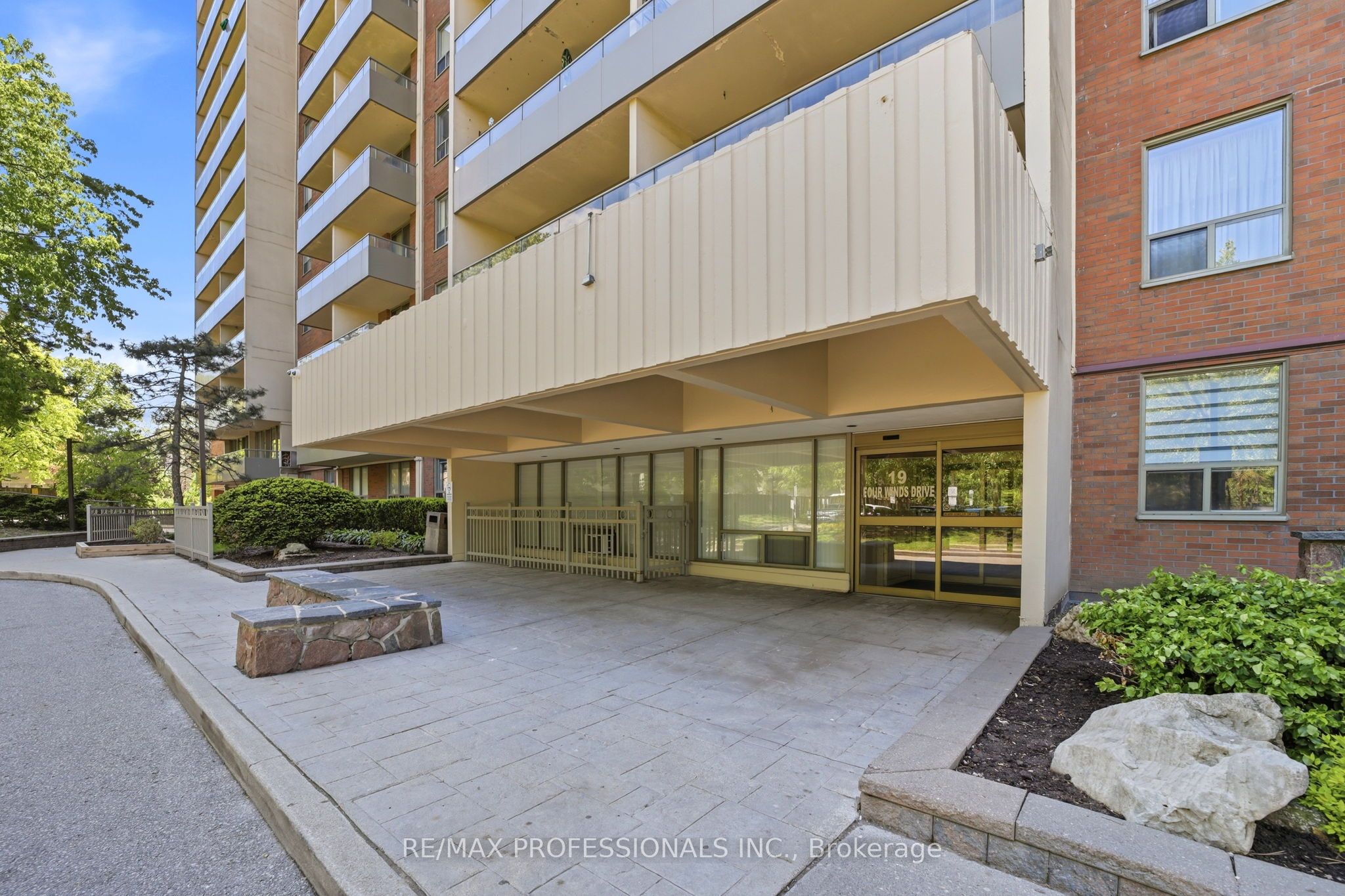 19 Four Winds Drive 204, Toronto, ON M3J 2S9 photo 5