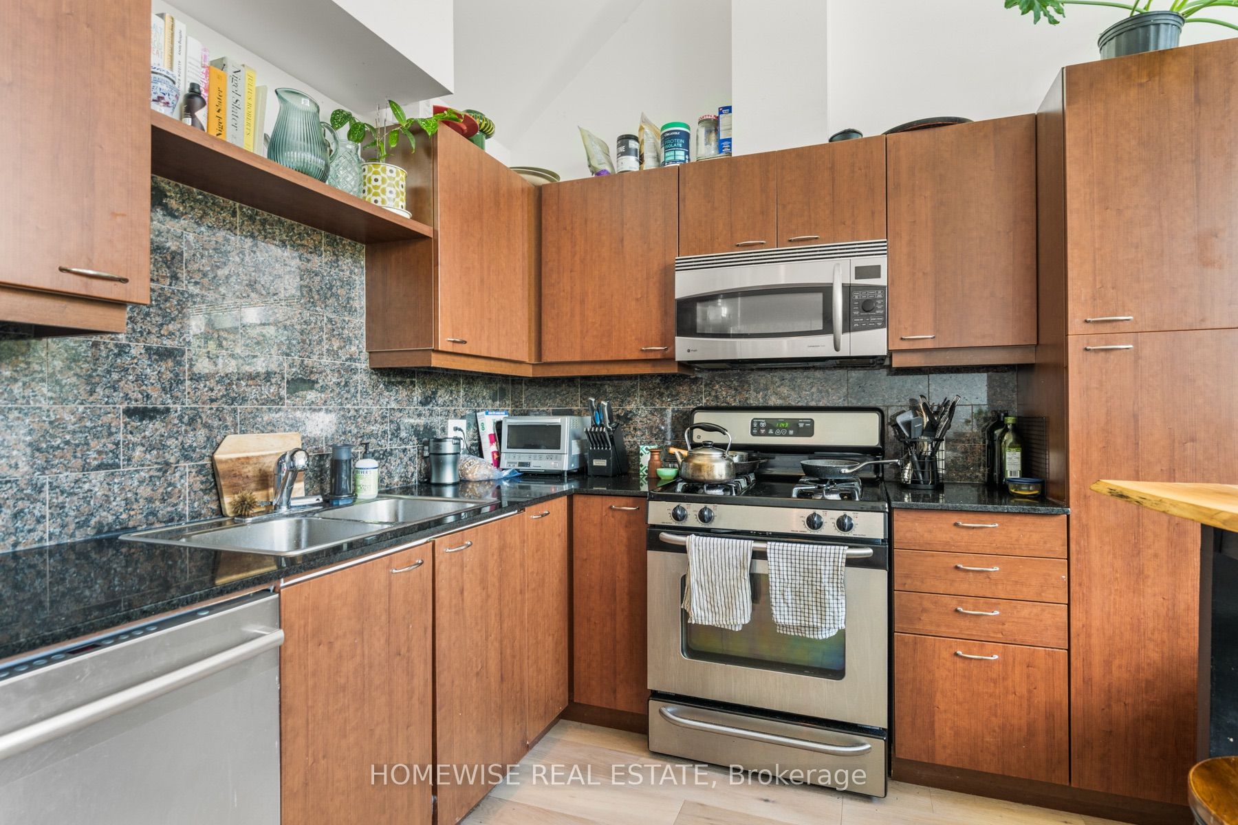 437 Roncesvalles Avenue 410, Toronto, ON M6R 3B9 photo 5