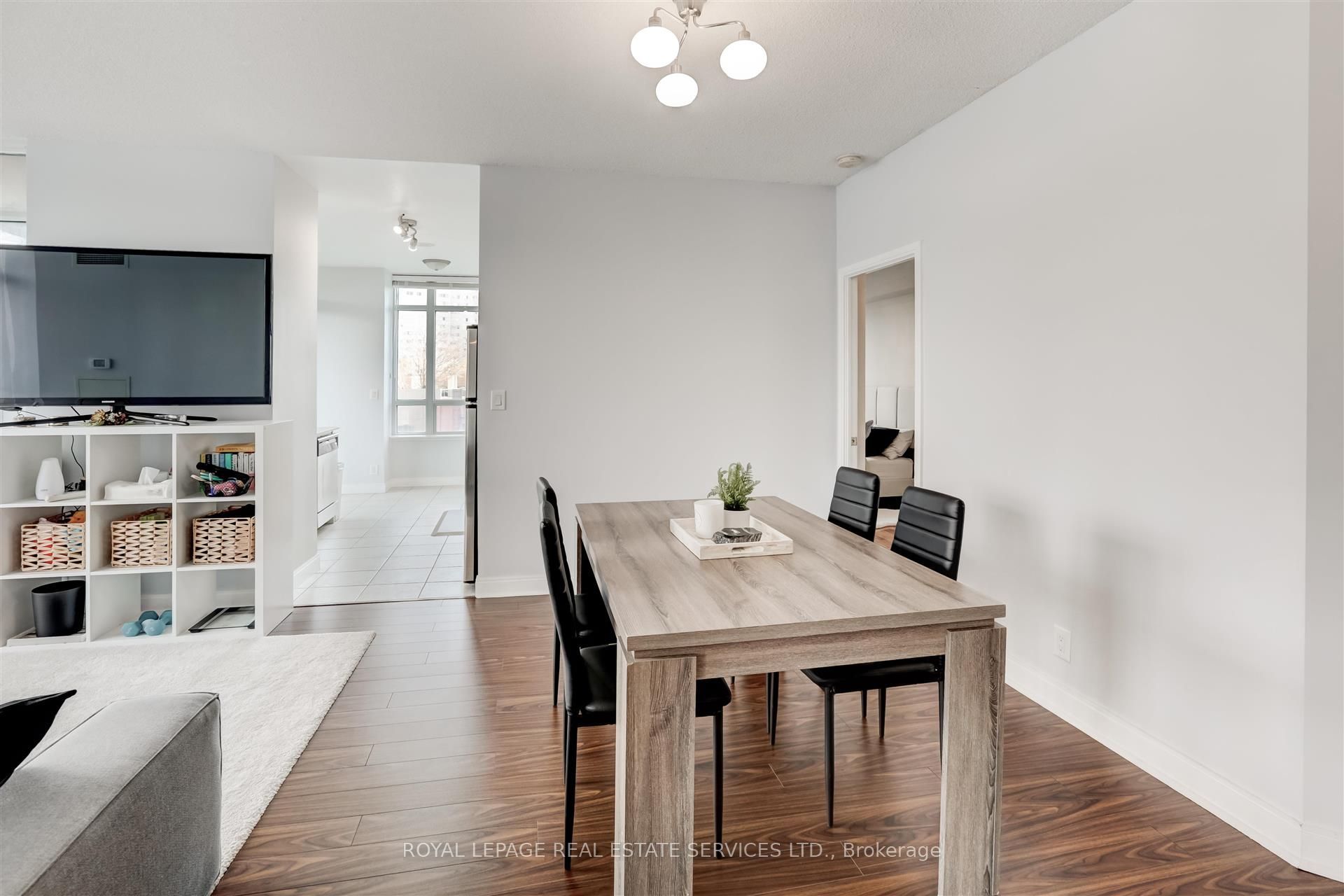 80 Absolute Avenue 303, Mississauga, ON L4Z 0A5 photo 4