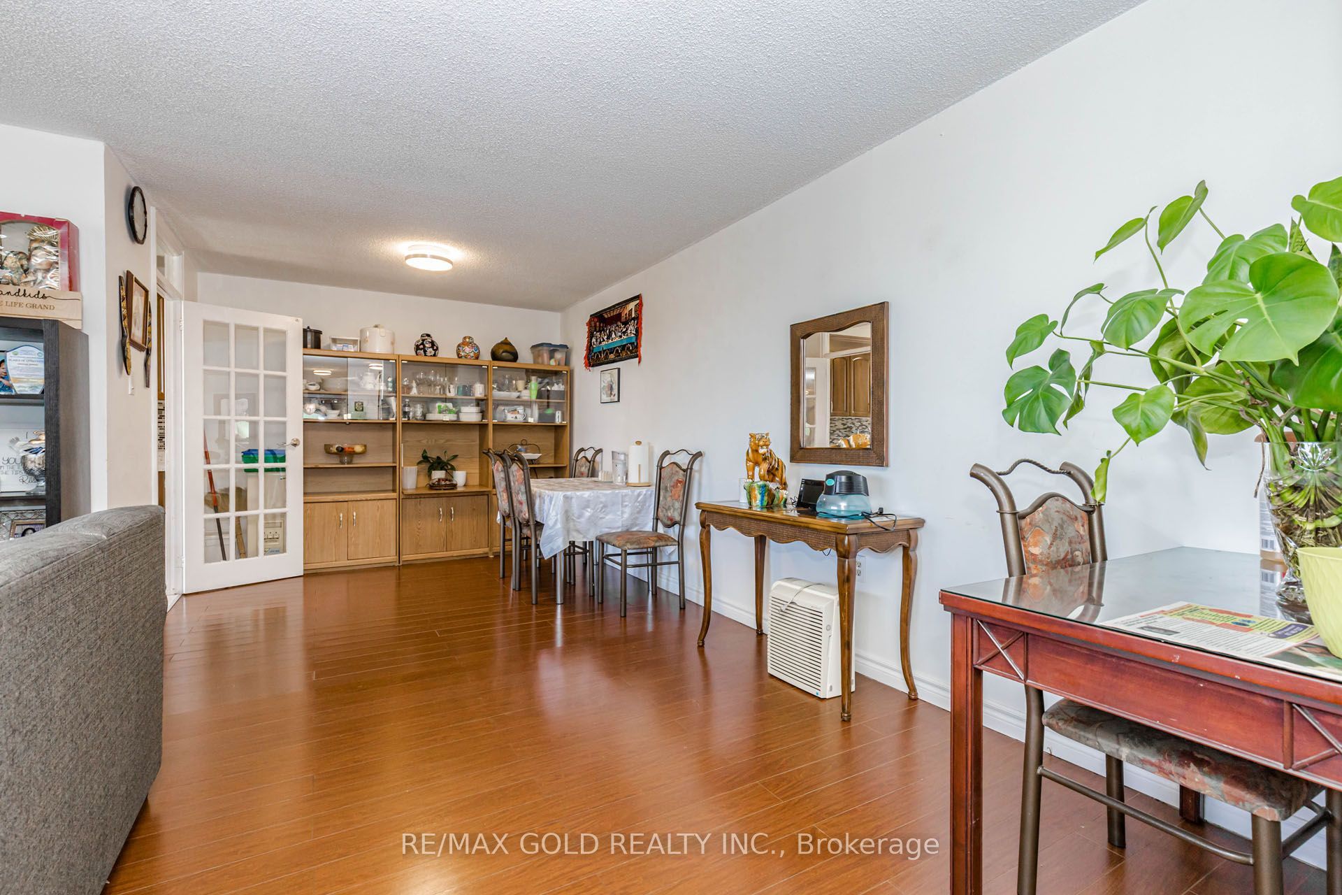 17 Knightsbridge Road 905, Brampton, ON L6T 3X9 photo 5