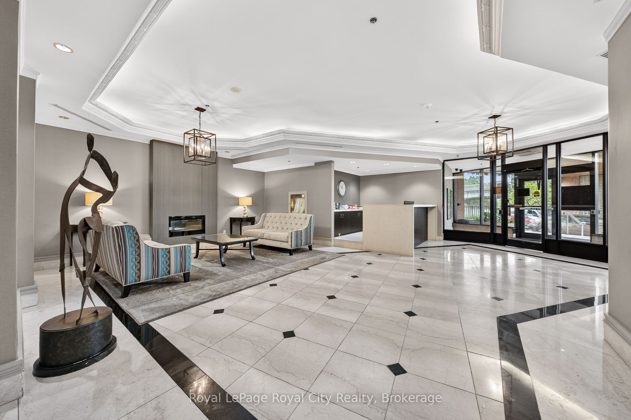 1 Belvedere Court 403, Brampton, ON L6V 4M6 photo 4
