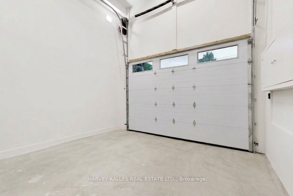 24 Ravenscrest Drive, Toronto, ON M9B 5M7 photo 4