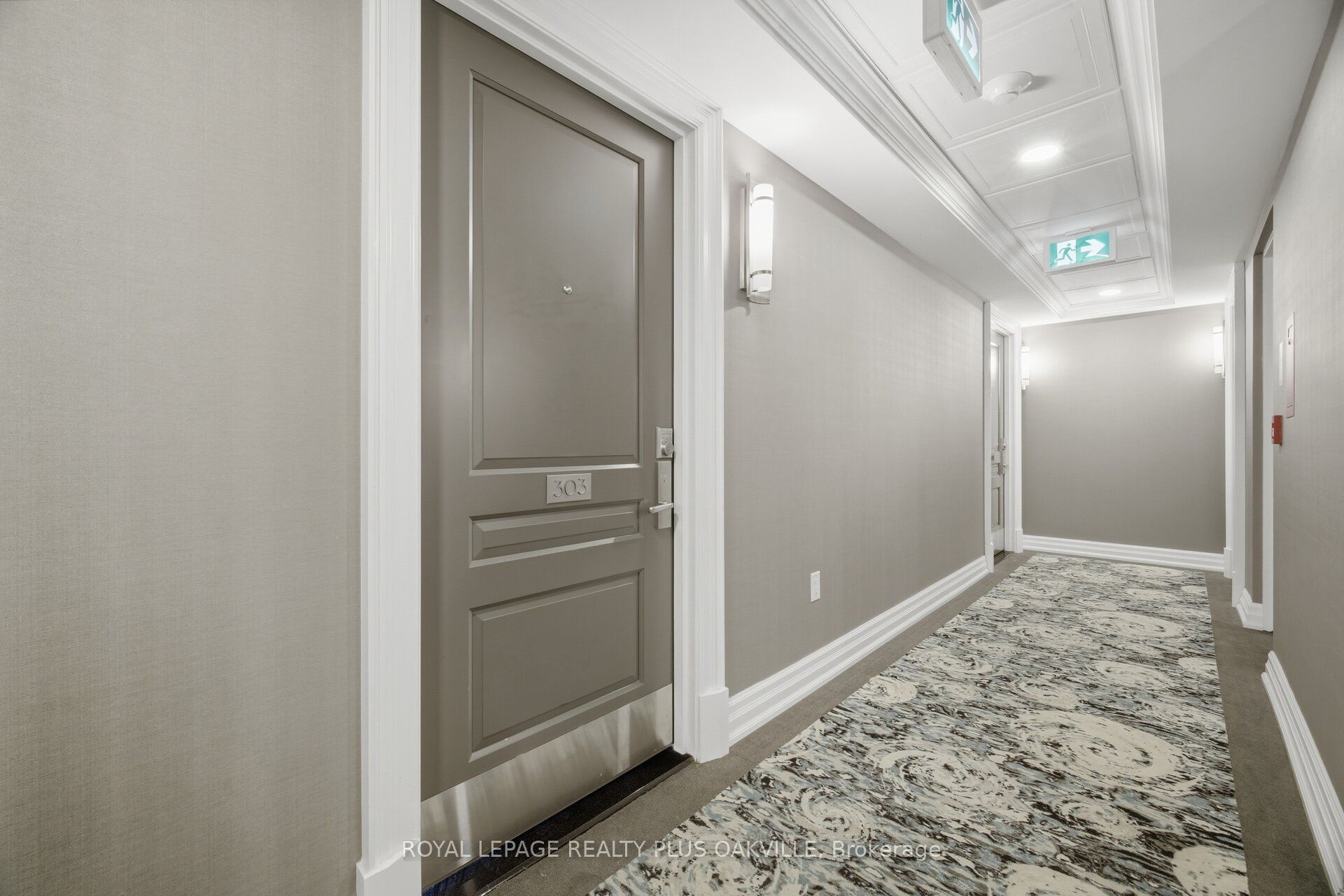 2060 Lakeshore Road 303, Burlington, ON L7R 0G2 photo 3