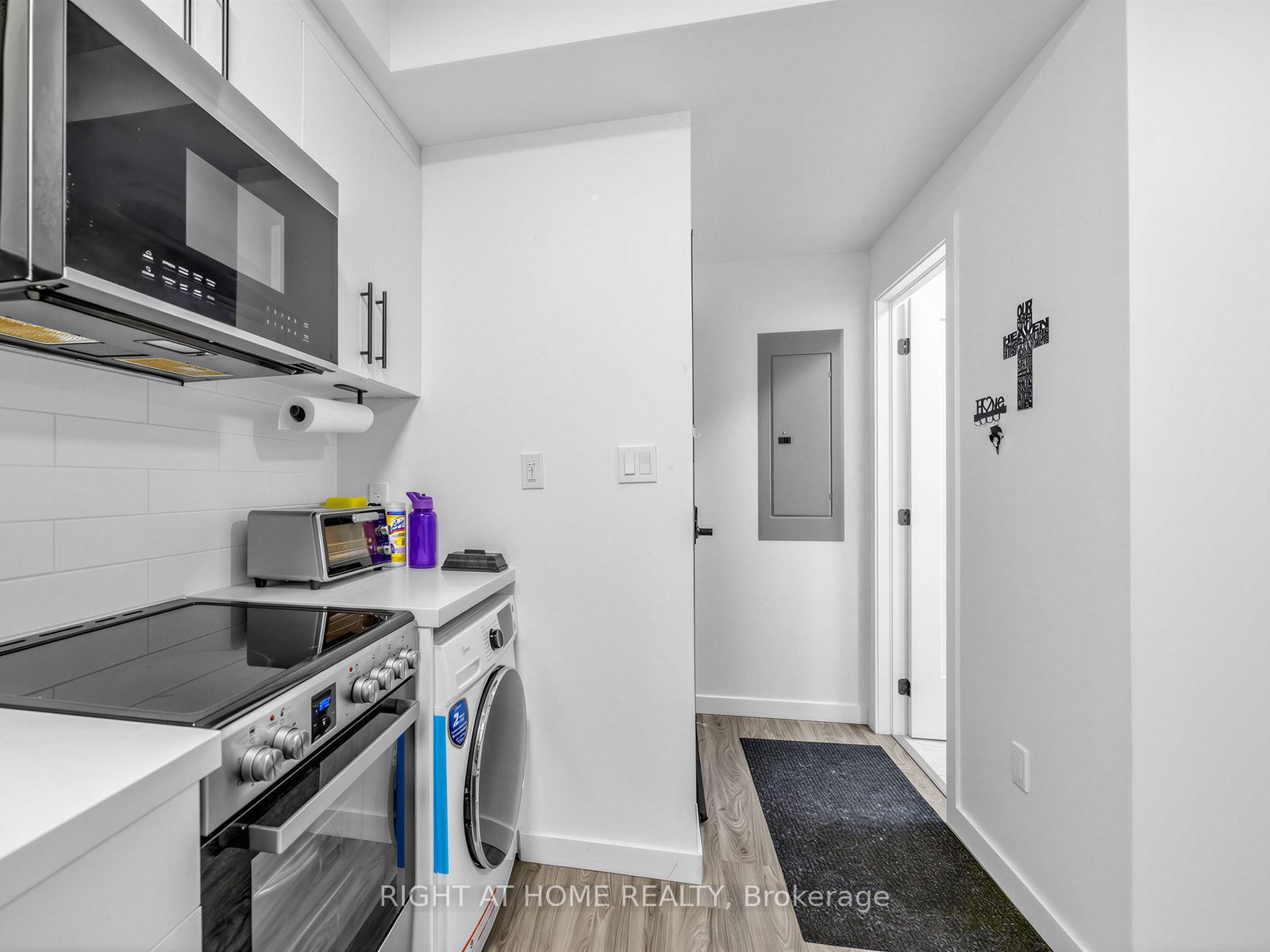 148 Glenlake Avenue 1, Toronto, ON M6P 1E7 photo 5