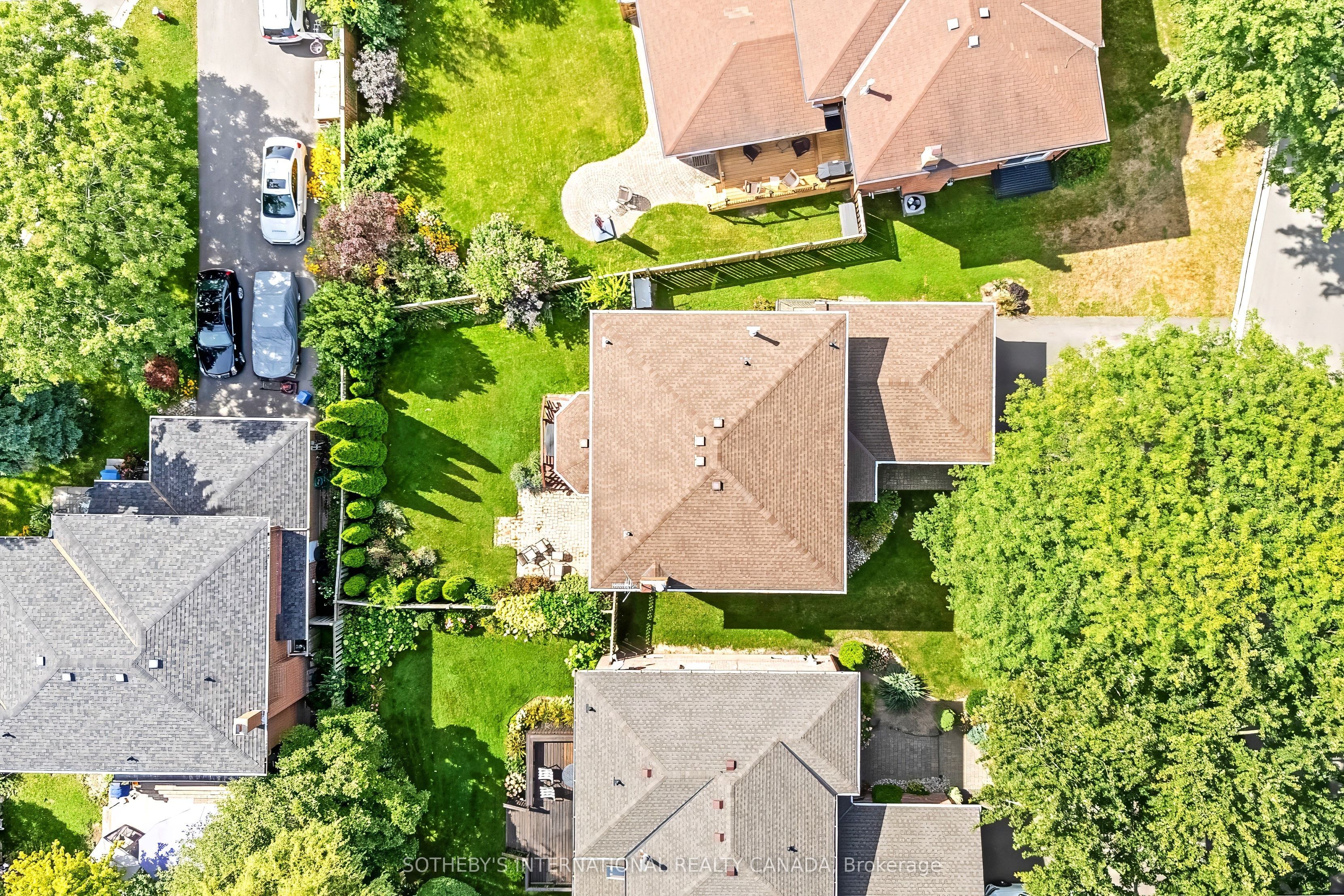 420 The Thicket, Mississauga, ON L5G 4P6 photo 4