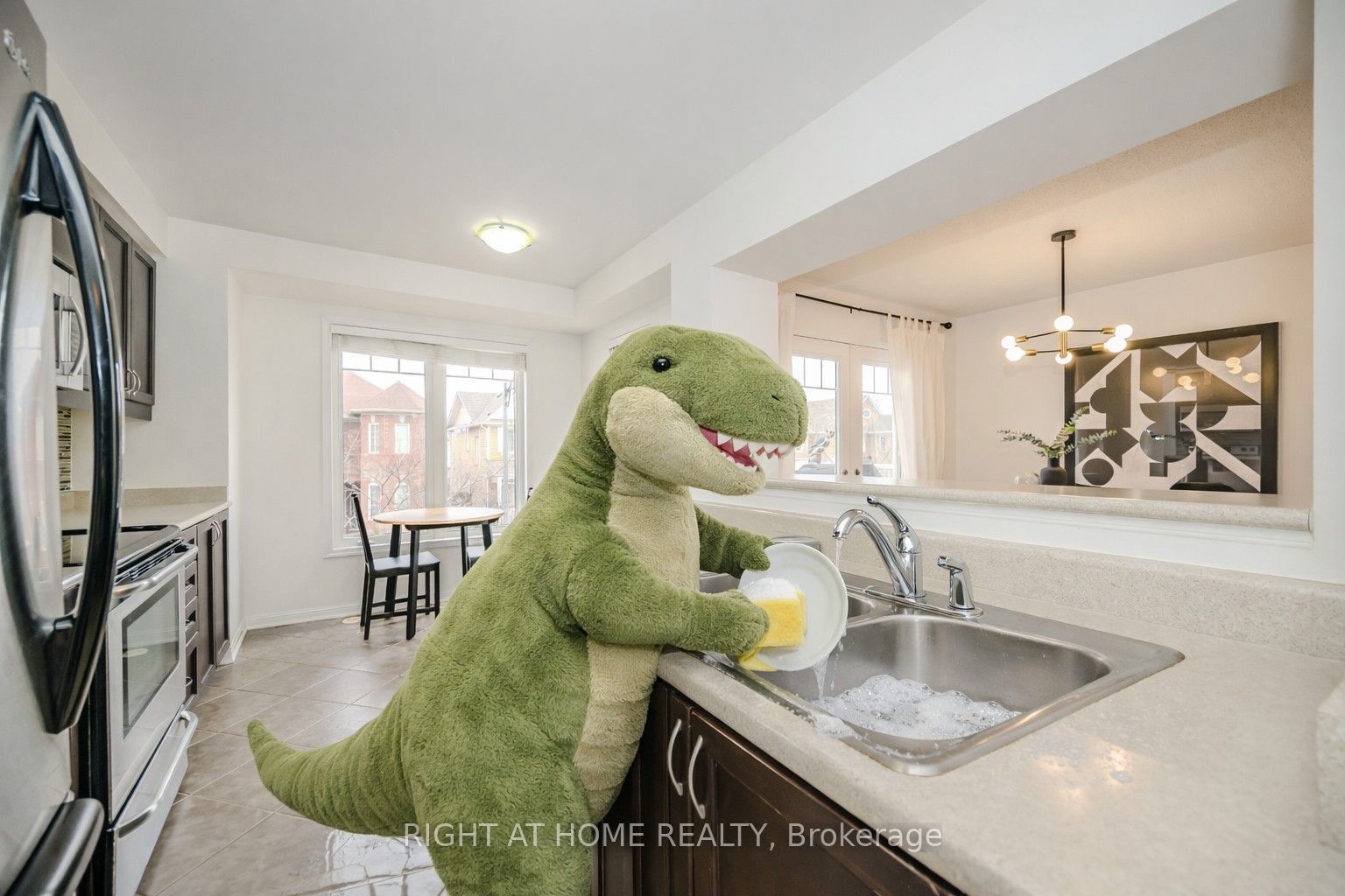 525 Cavanagh Lane, Milton, ON L9T 8G4 photo 4